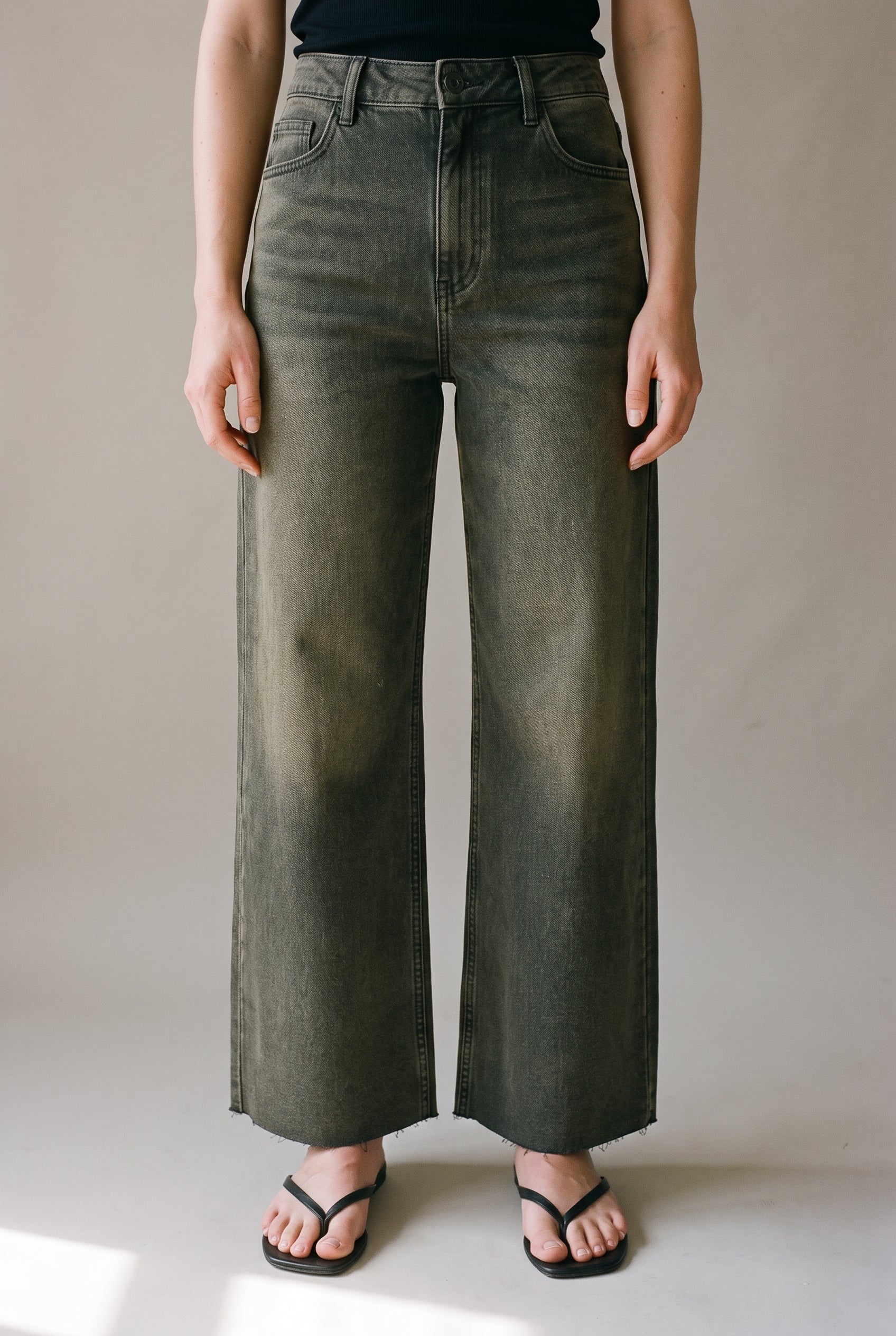 Pantalon en jean à jambes larges, vert olive délavé