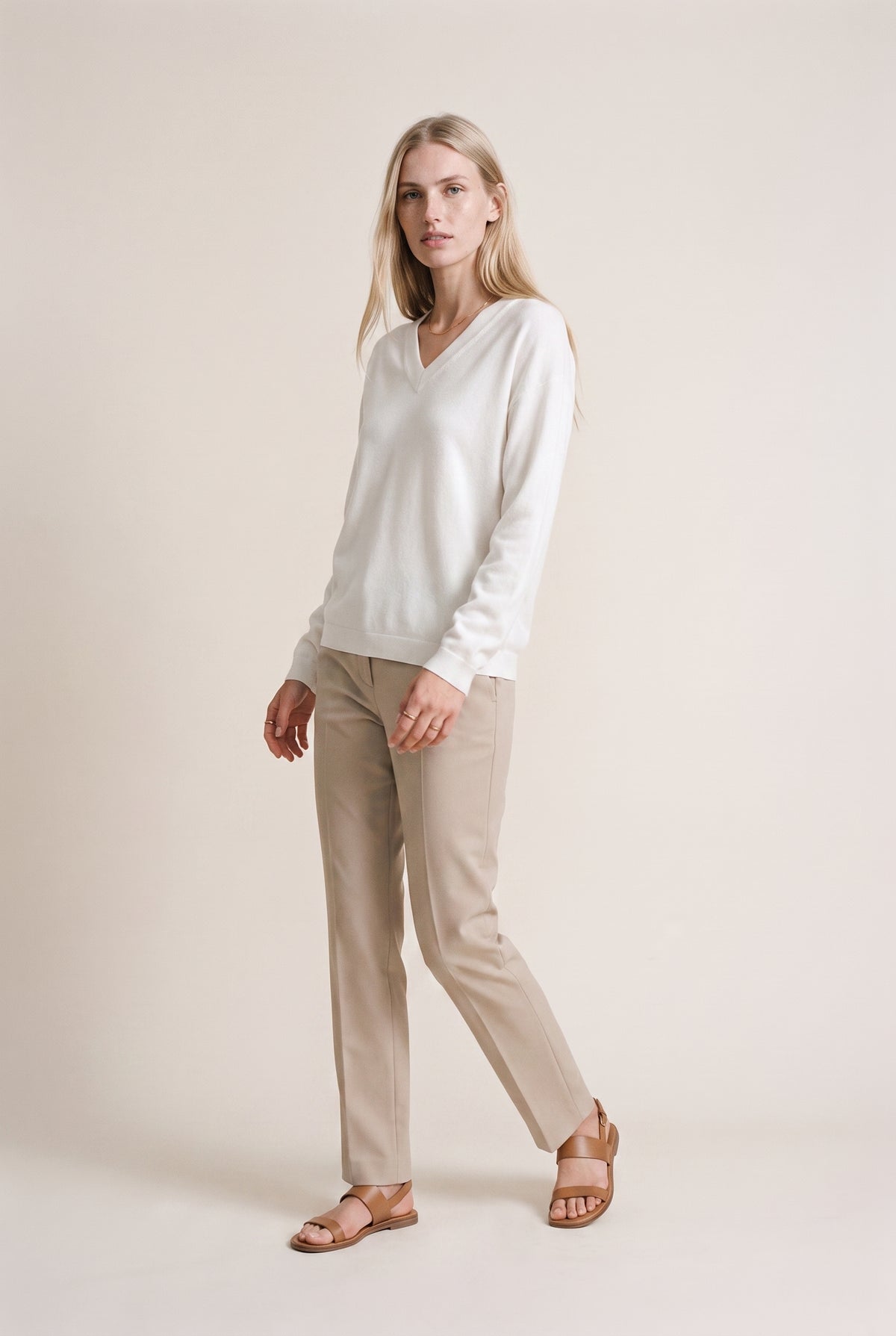Elizabeth LS VNeck Sweater