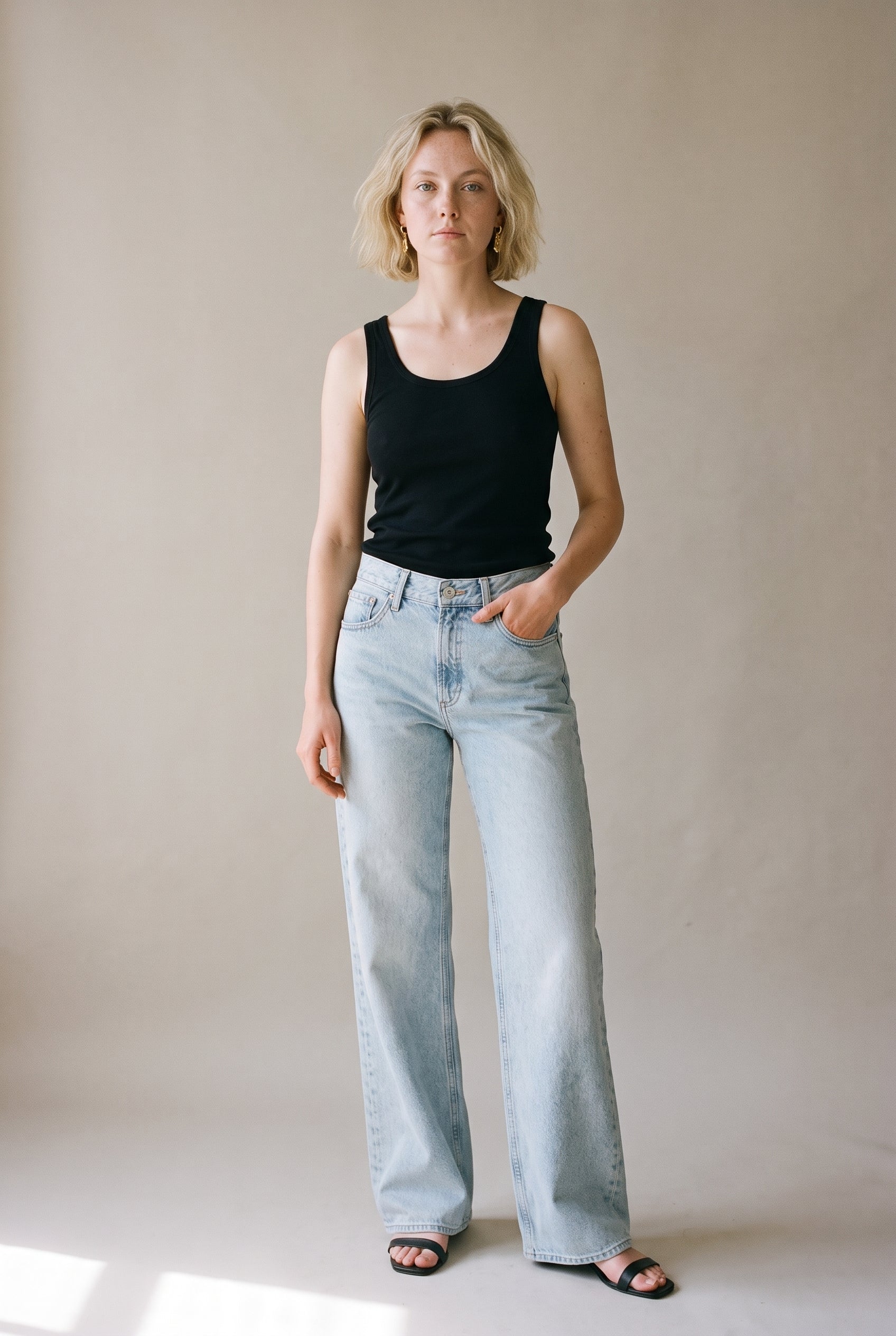 Sandy Extra Wide Bleached Classic Denim