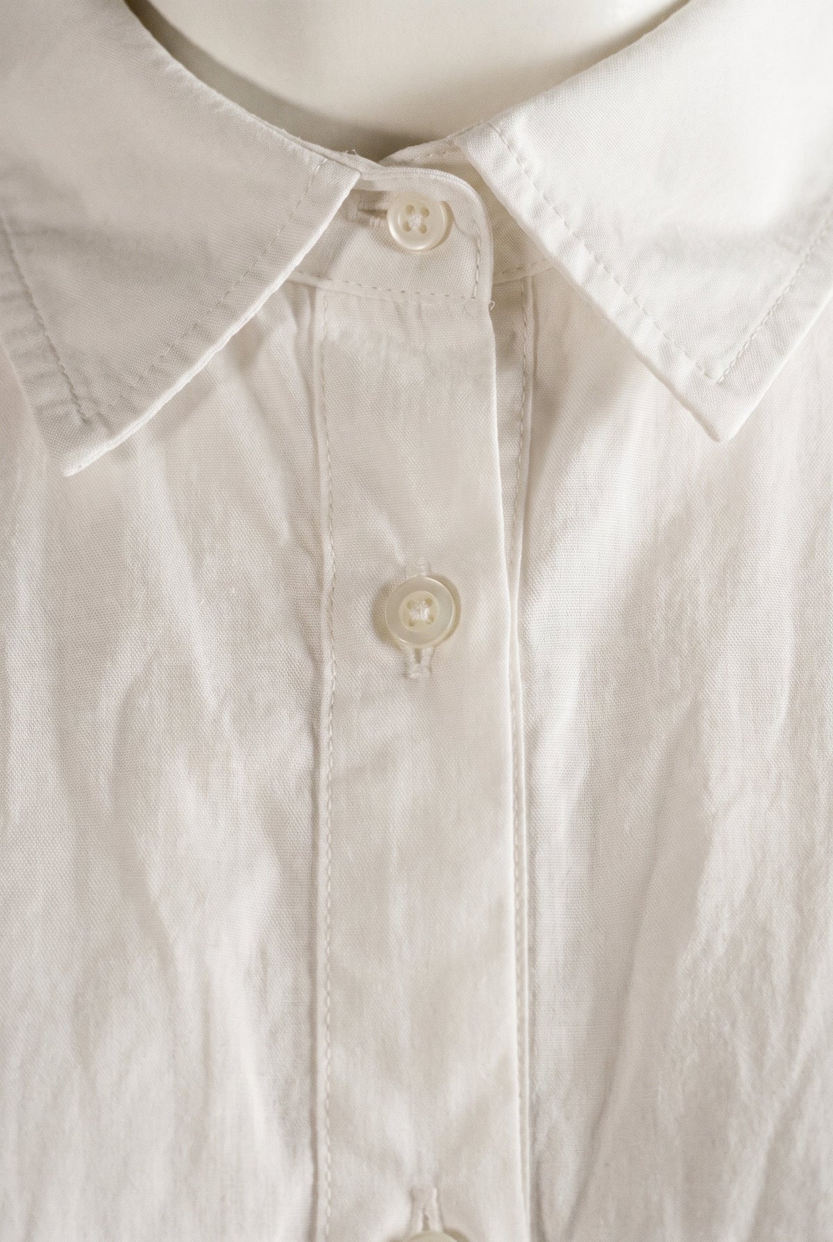 Cropped Short Sleeve Button-Up Shirt 12 Rue Collette