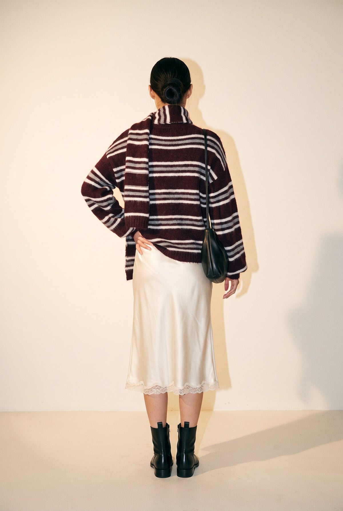 Crew Neck Stripe Pullover Sweater — 069238