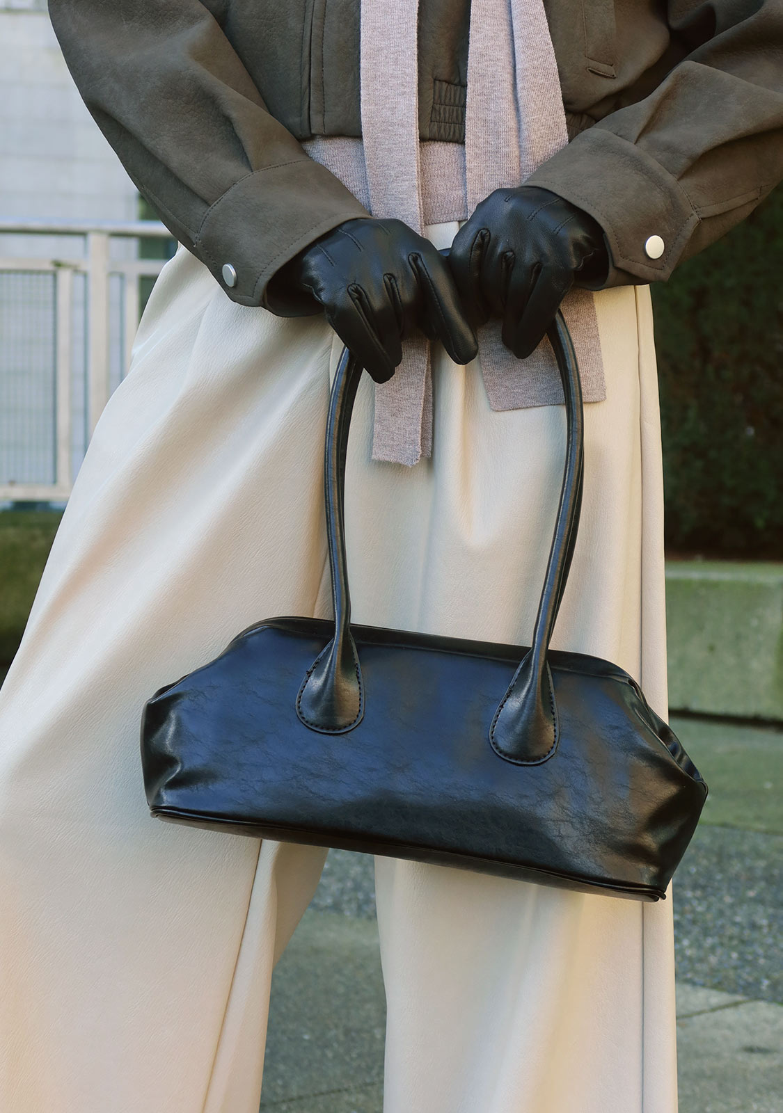 Pantalon tailleur à jambes larges beige