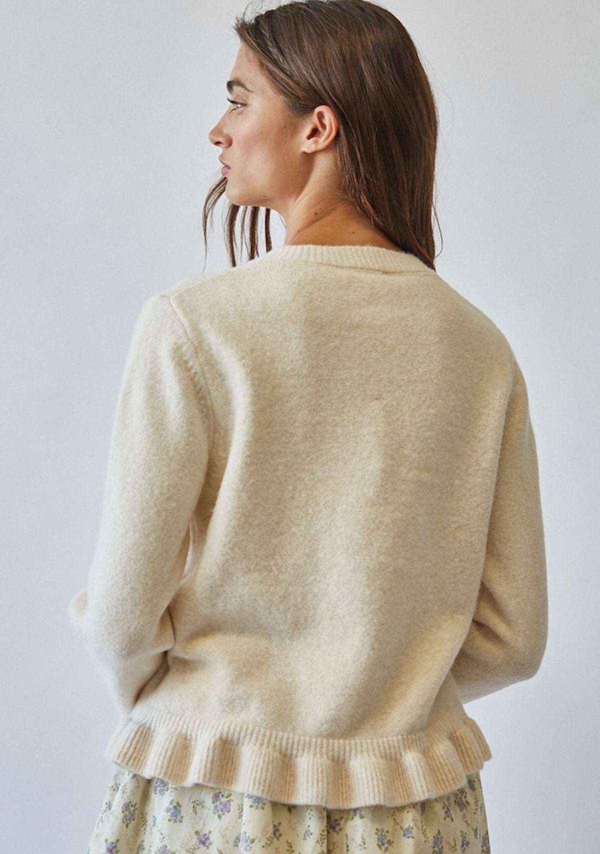 Ruffle Wave Button Knit Cardigan Cream