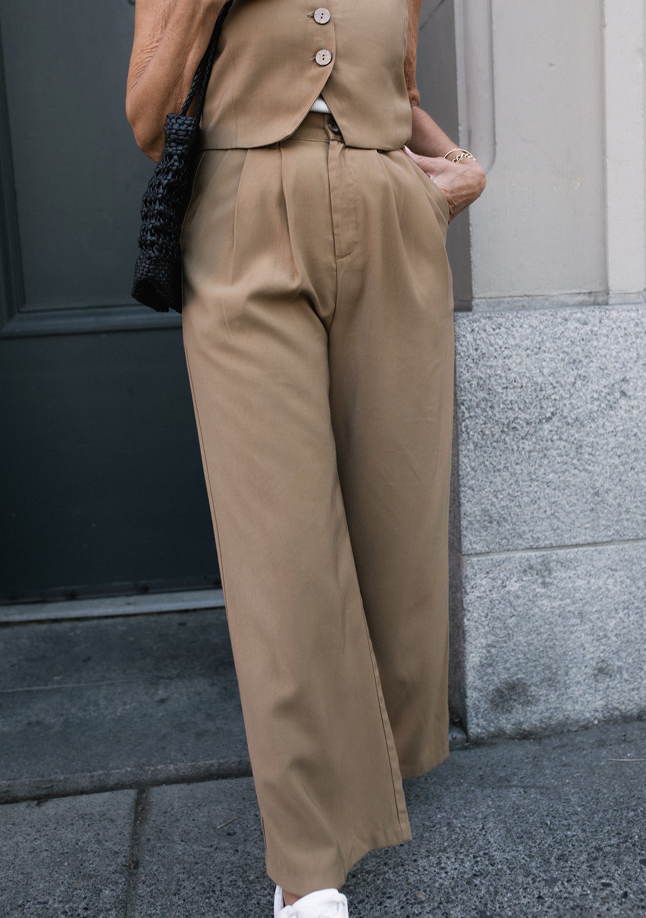 Wide leg store high rise pants