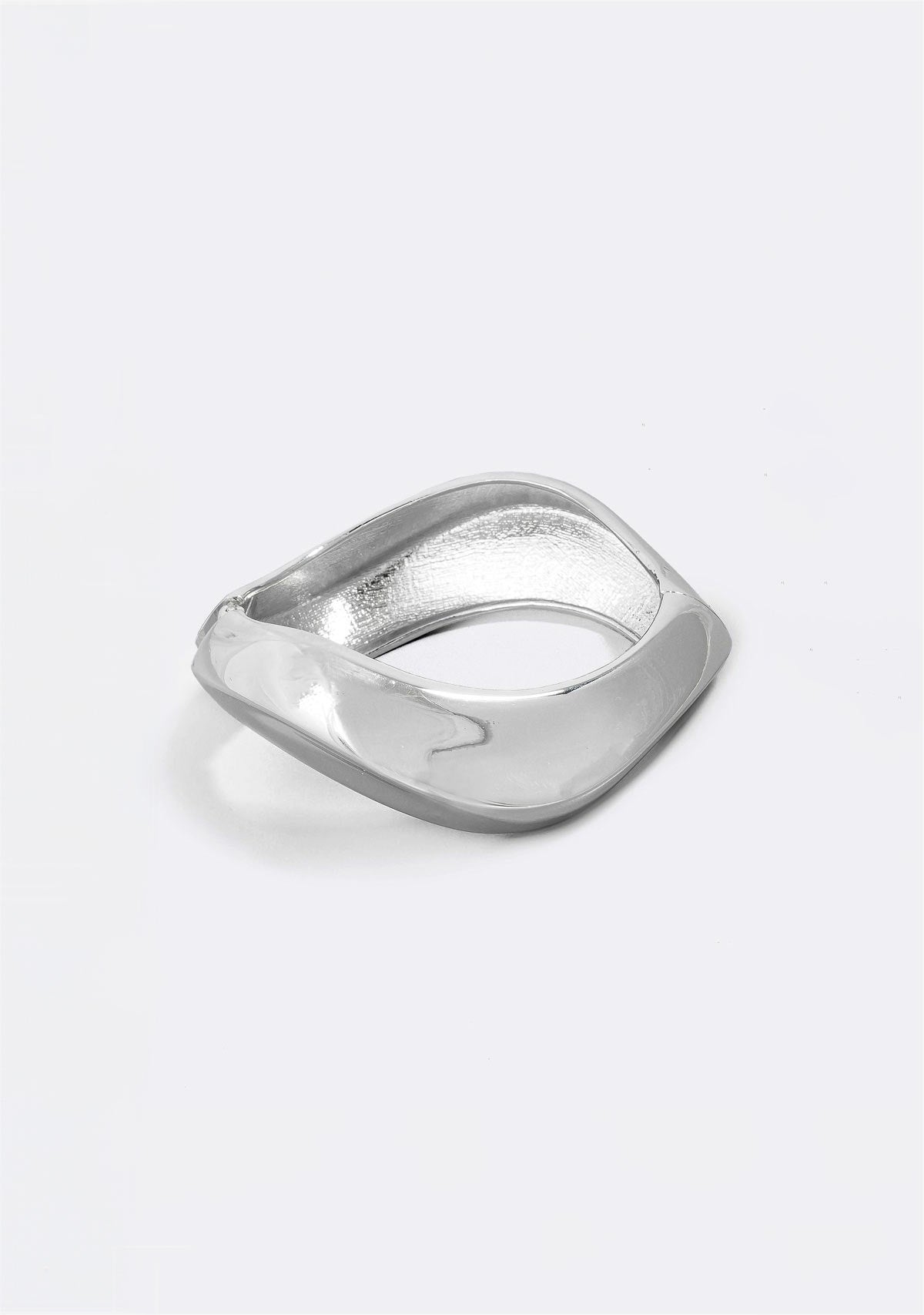 Large Wavy Bangle Fame Accessories