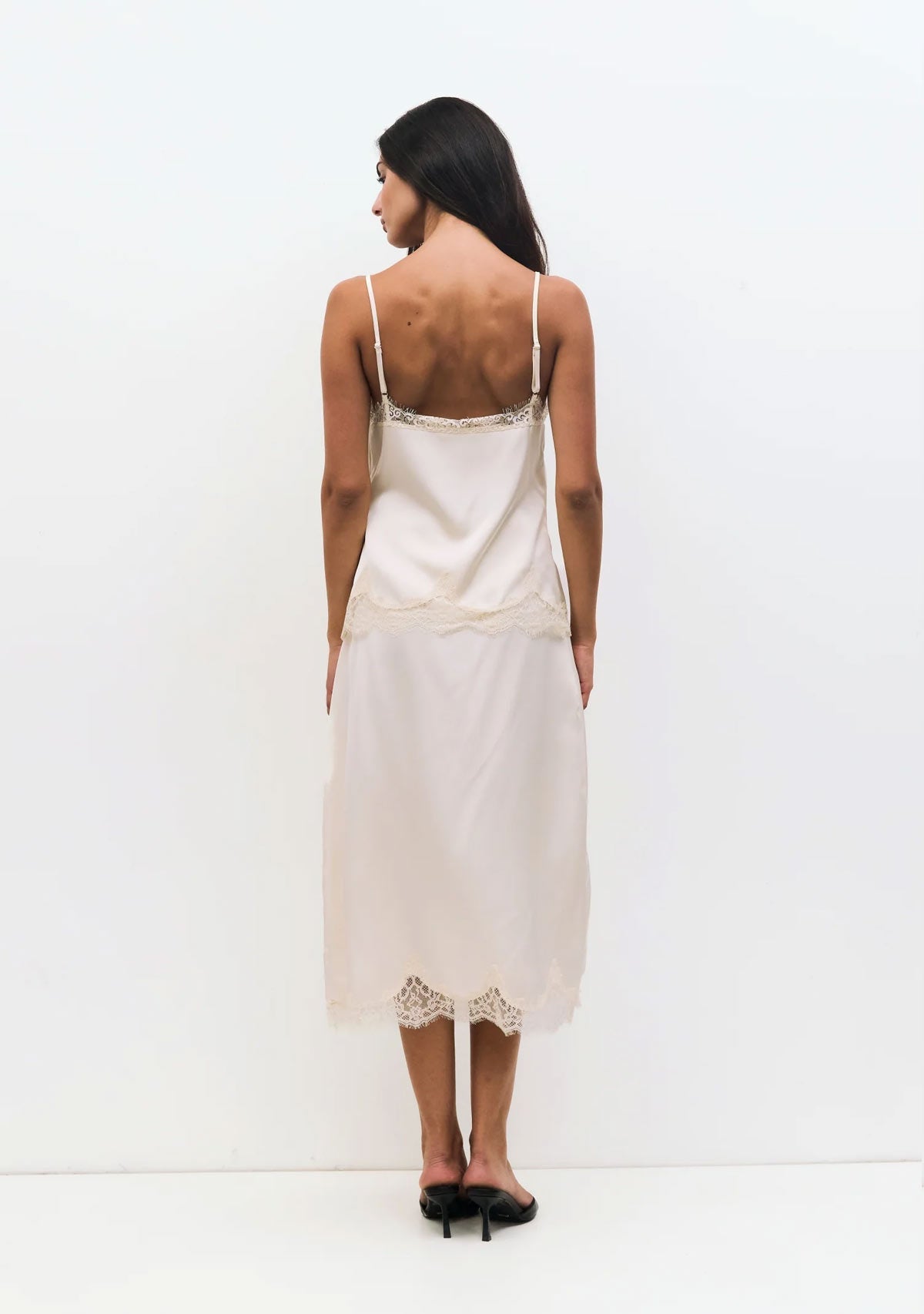 Satin Skirt With Lace Trim Cream MOD REF