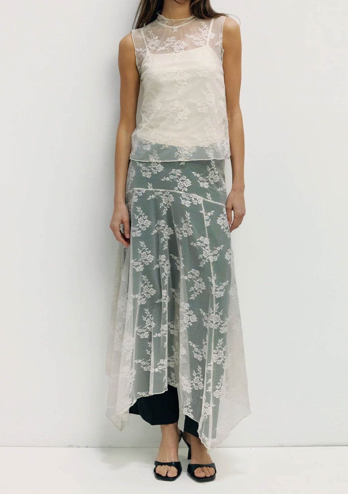 Sheer Lace Skirt Cream MOD REF