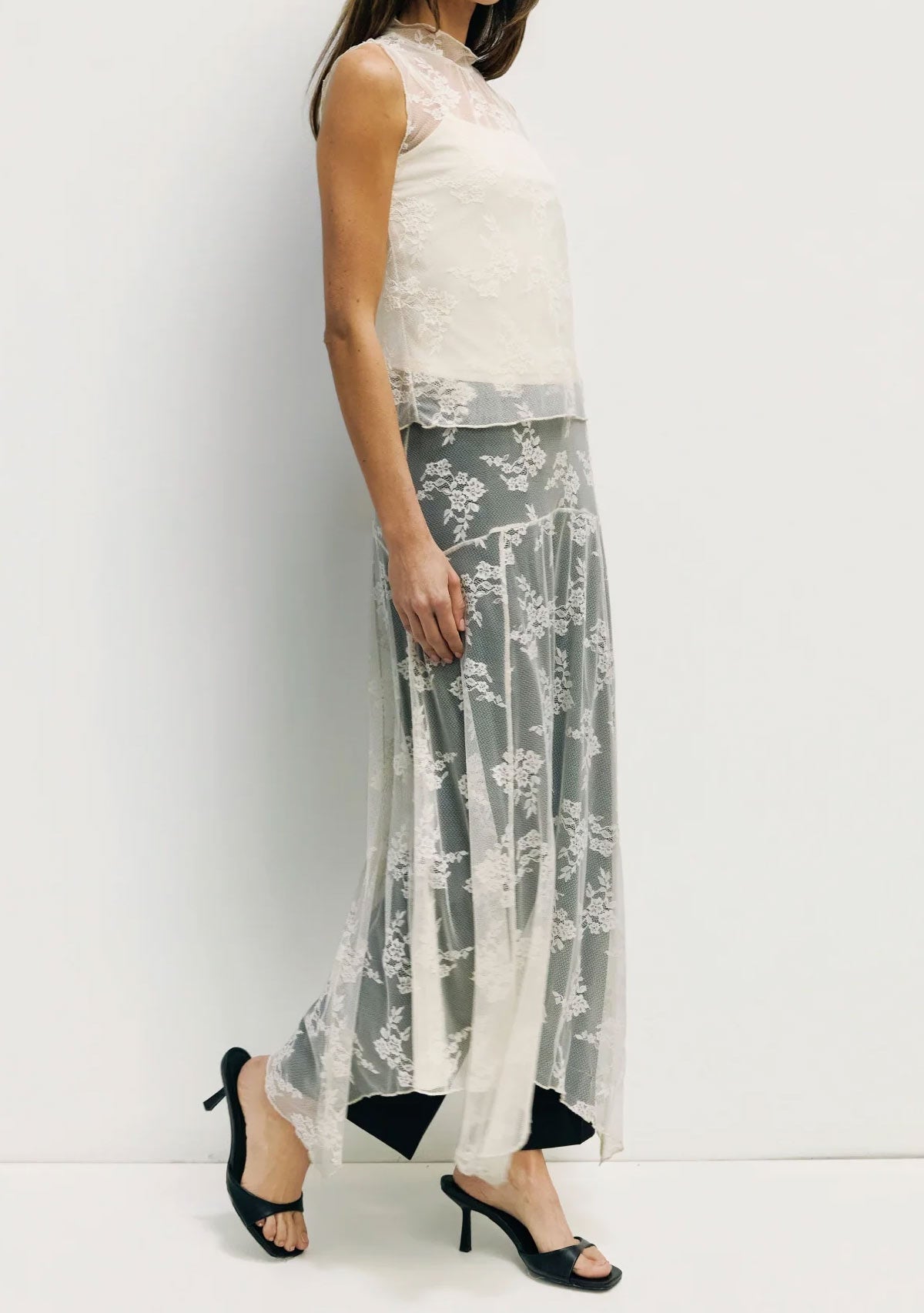 Sheer Lace Skirt Cream MOD REF