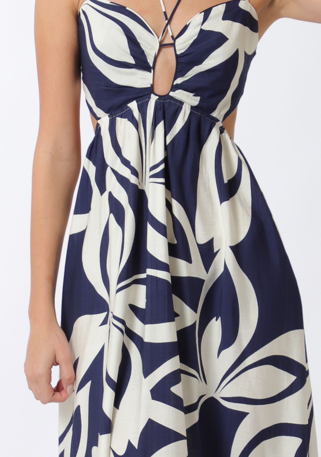 One Side Metal Triming Halter Dress