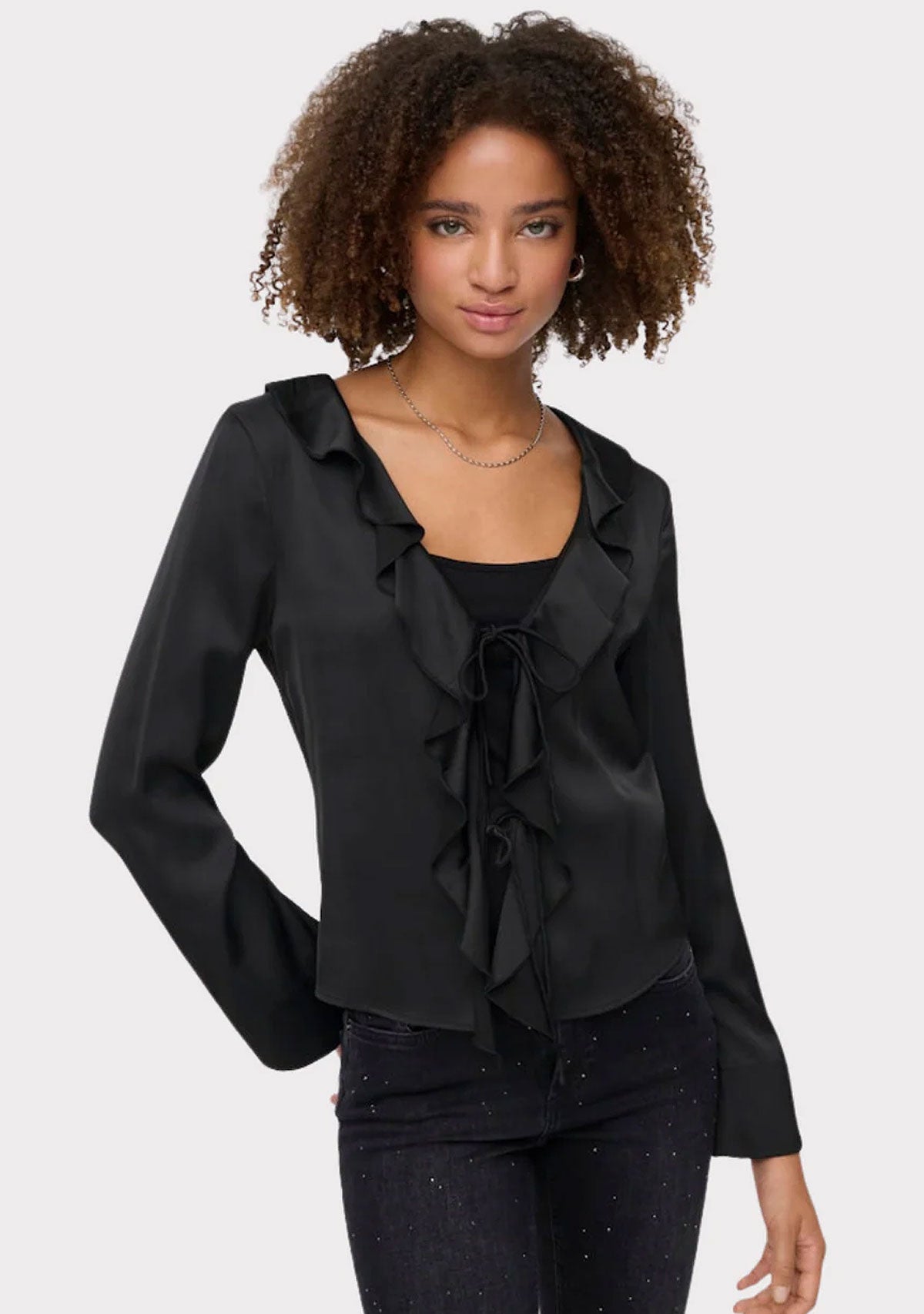 ONLmika Vis Satin L/S Frill Top Wvn Black