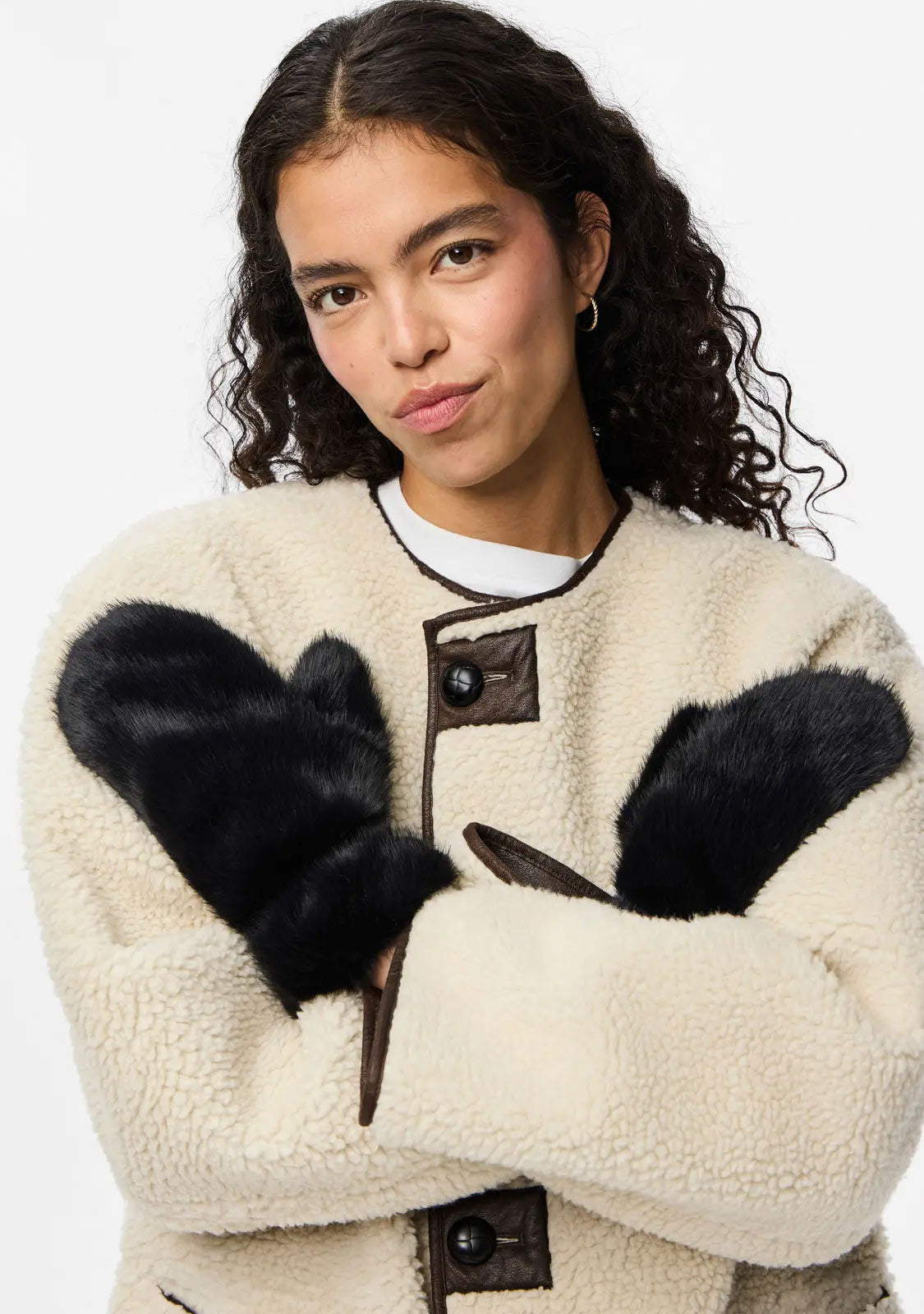 PCJutlandia Mittens Black Pieces
