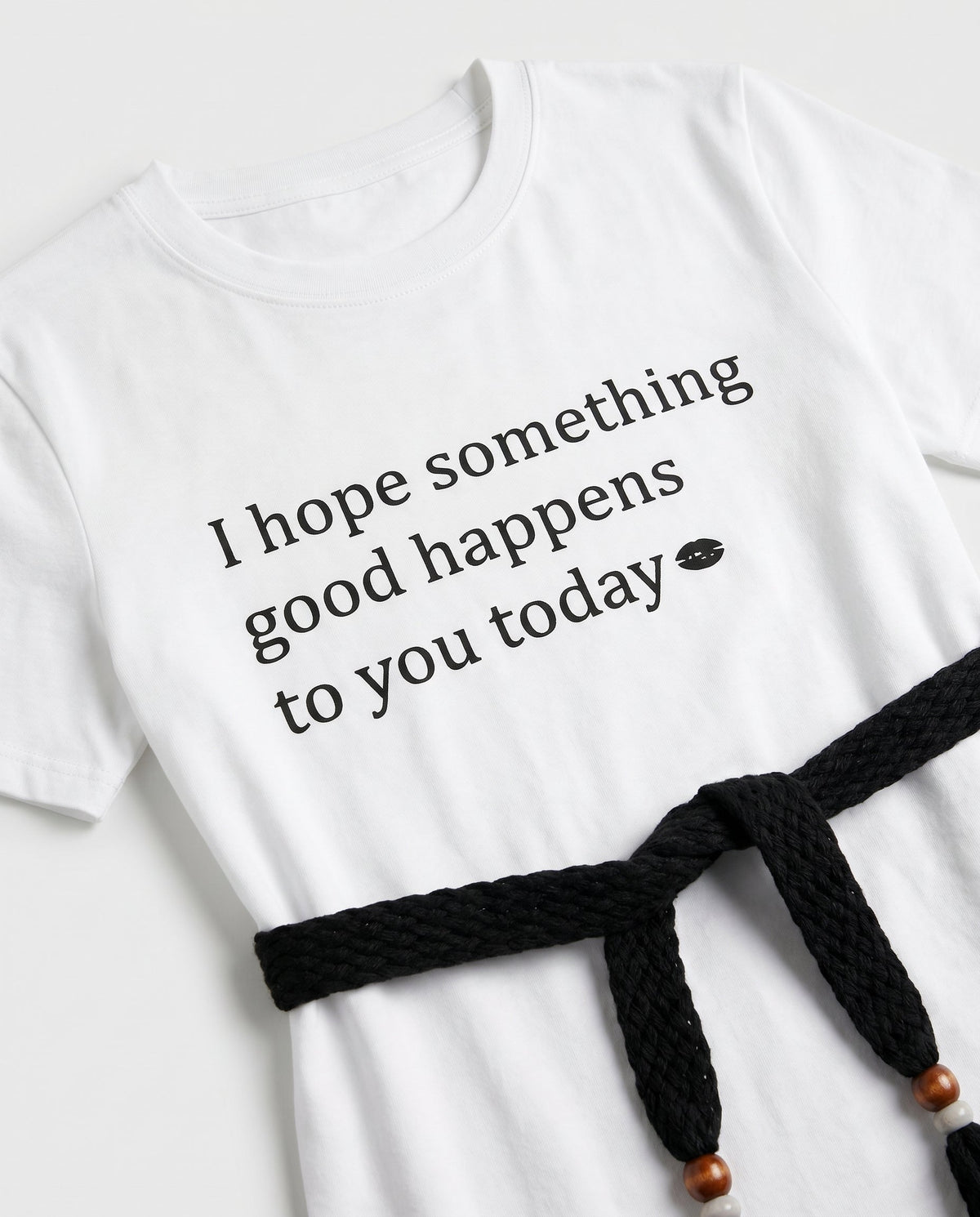Graphic Tee with Tie Belt White audrey