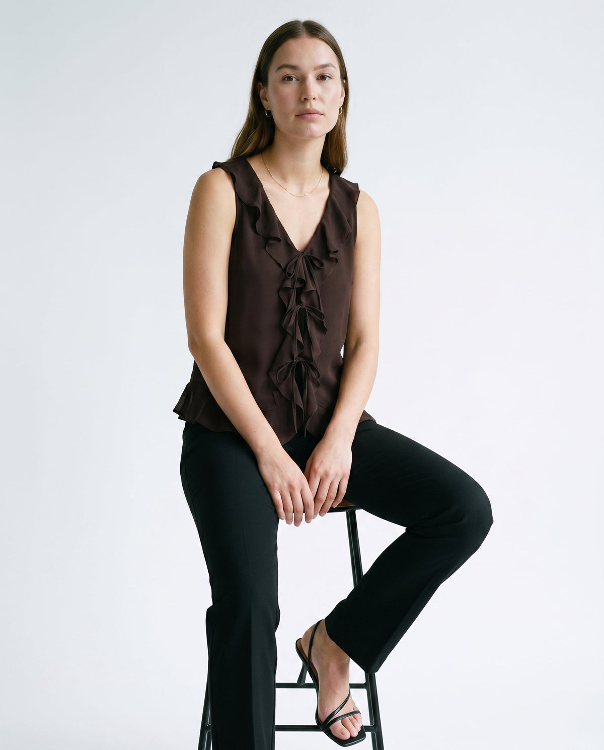 Onlmonet S/L Flowy V-Neck Ruffle Top Wvn Chocolate Martini Only