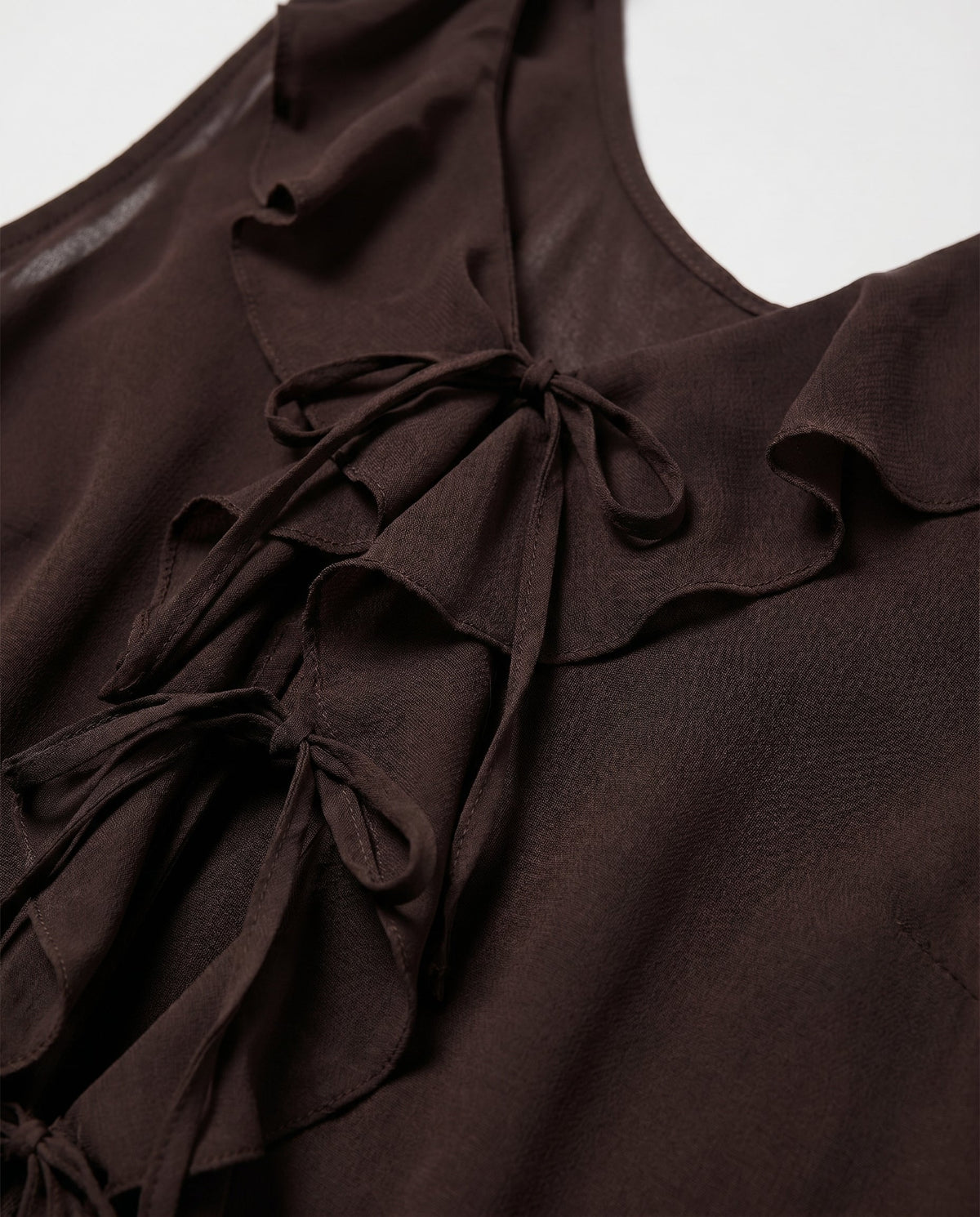 Onlmonet S/L Flowy V-Neck Ruffle Top Wvn Chocolate Martini Only