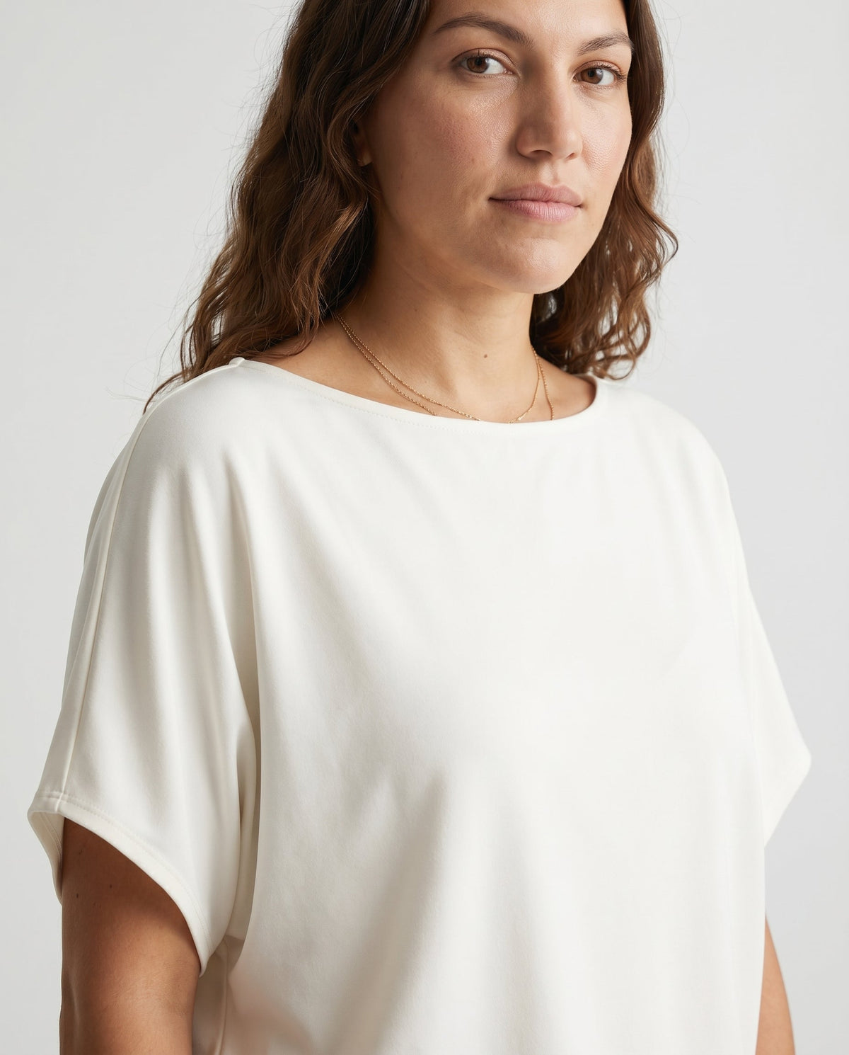 Short Sleeve Scuba Oversized Top Off White Charlotte Avery (Jolie Inc.)