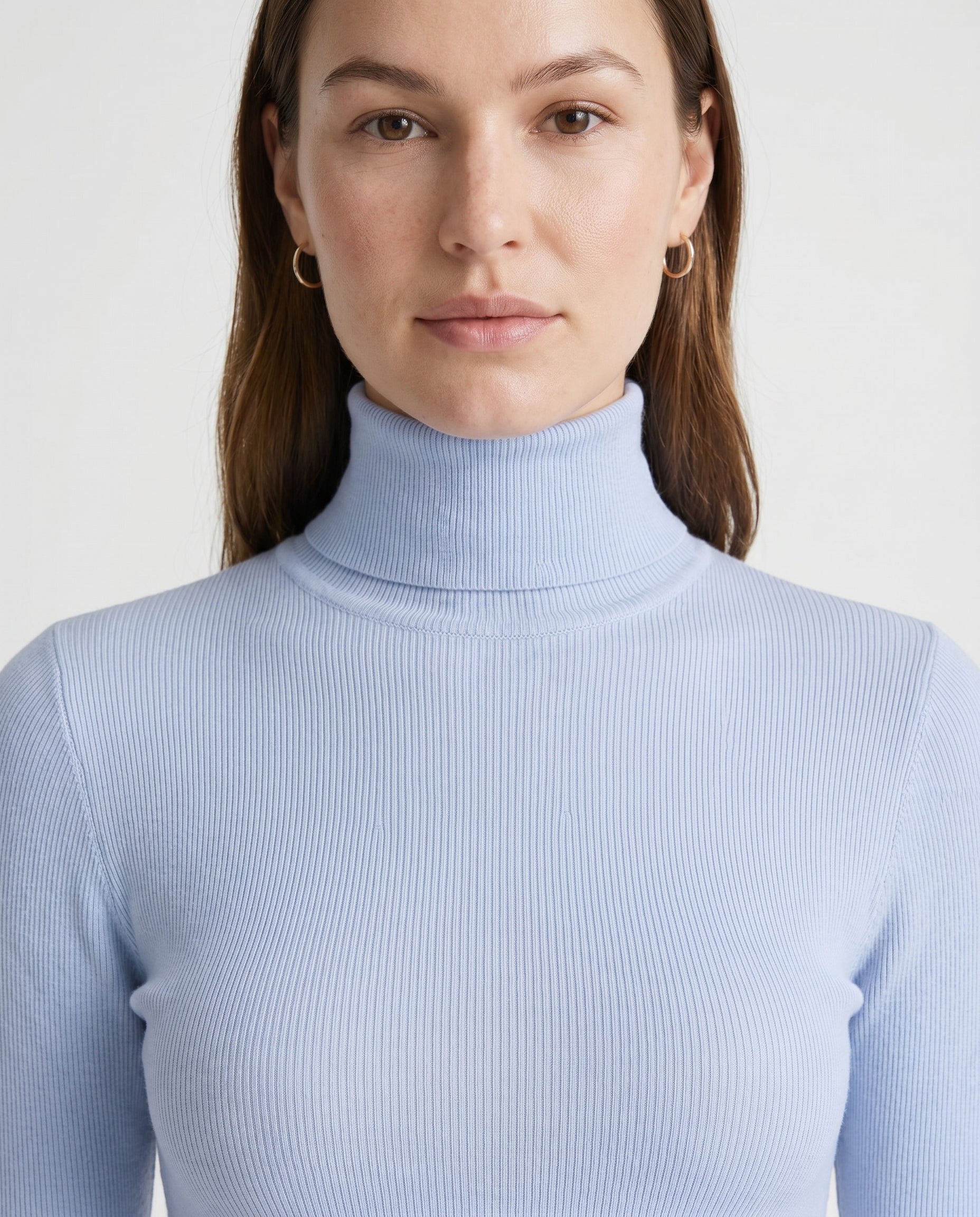 Pull à col roulé ajusté en maille côtelée bleue