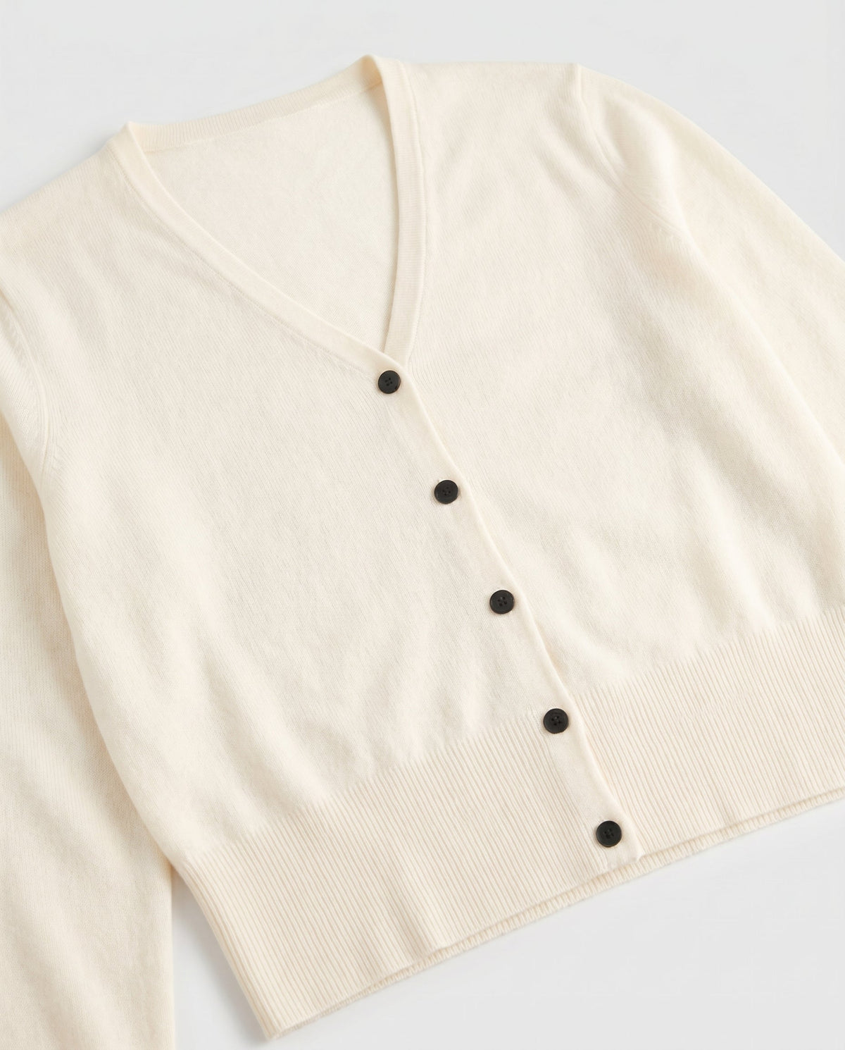 Classic White Cardigan White ALTAR
