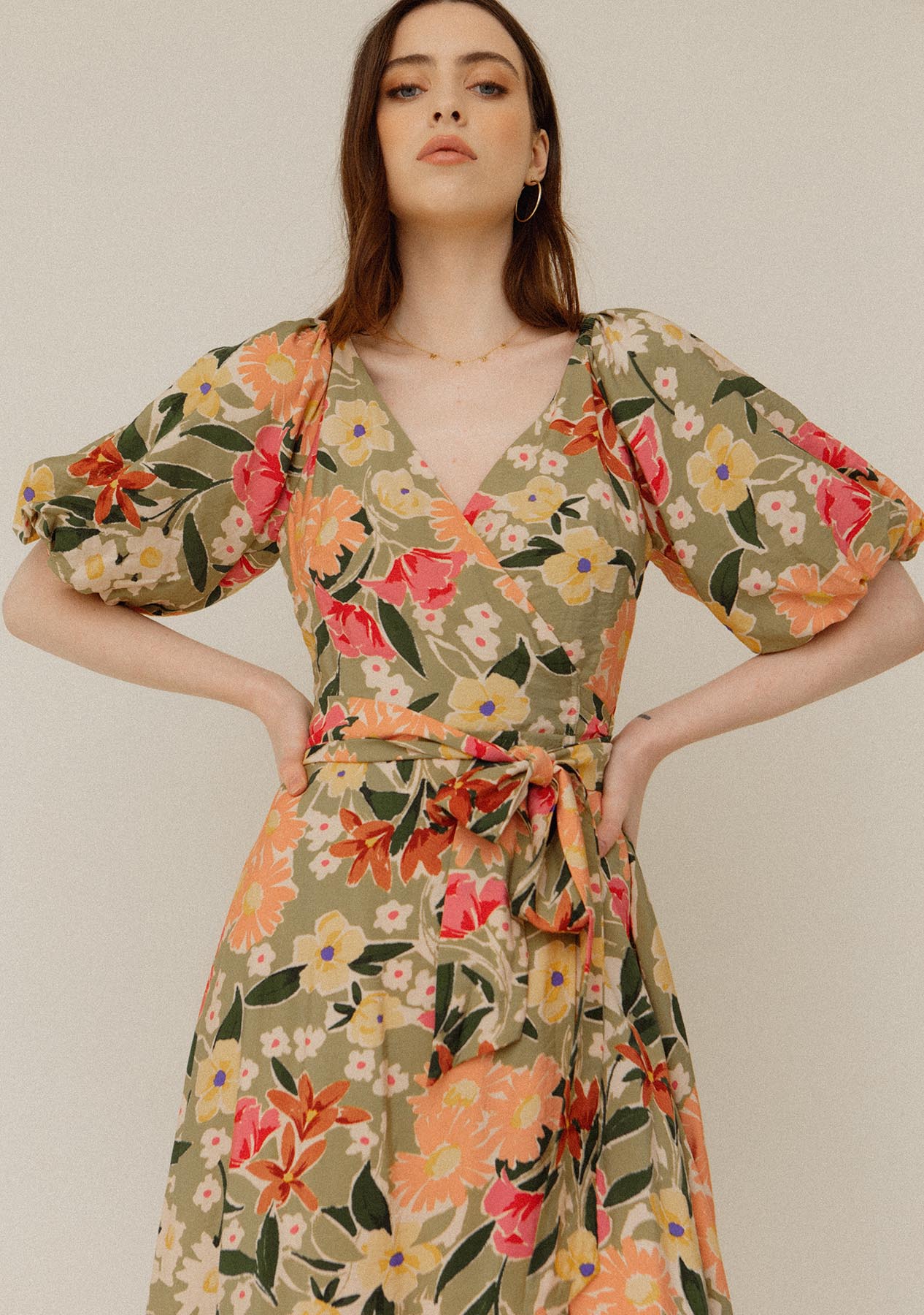 Floral short sleeve hot sale midi dress