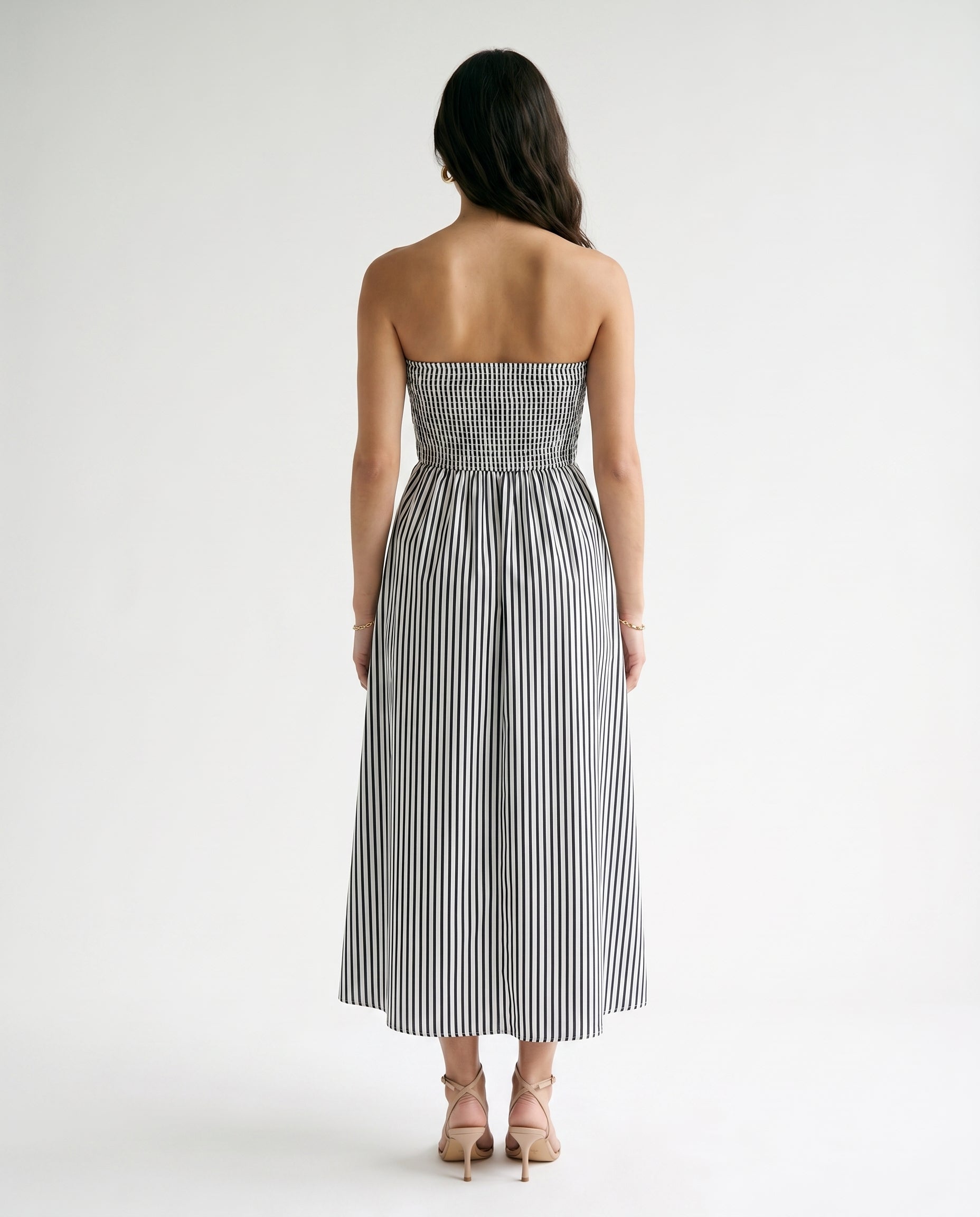 Robe de promenade blanc cassé