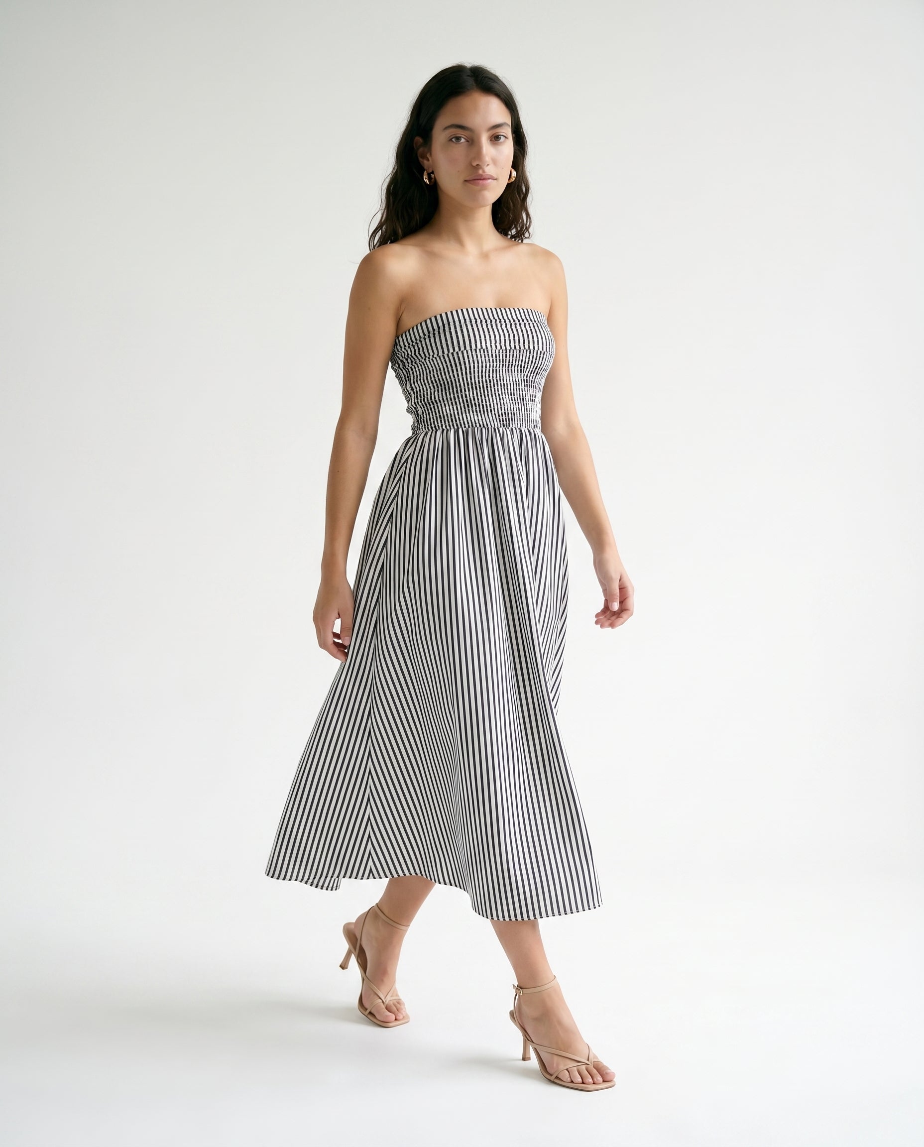 Robe de promenade blanc cassé