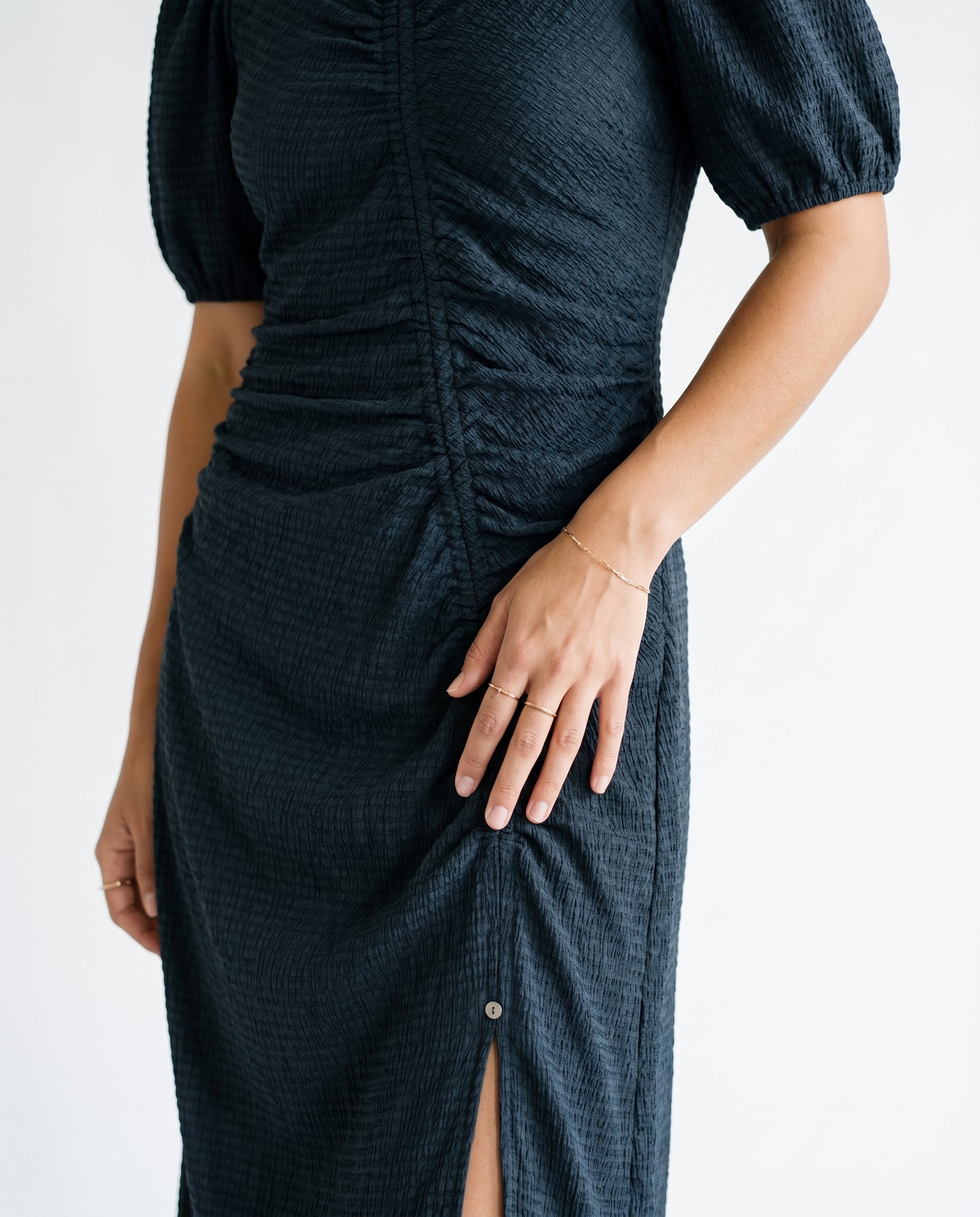 Robe midi en jersey structuré ouvert couleur carbone