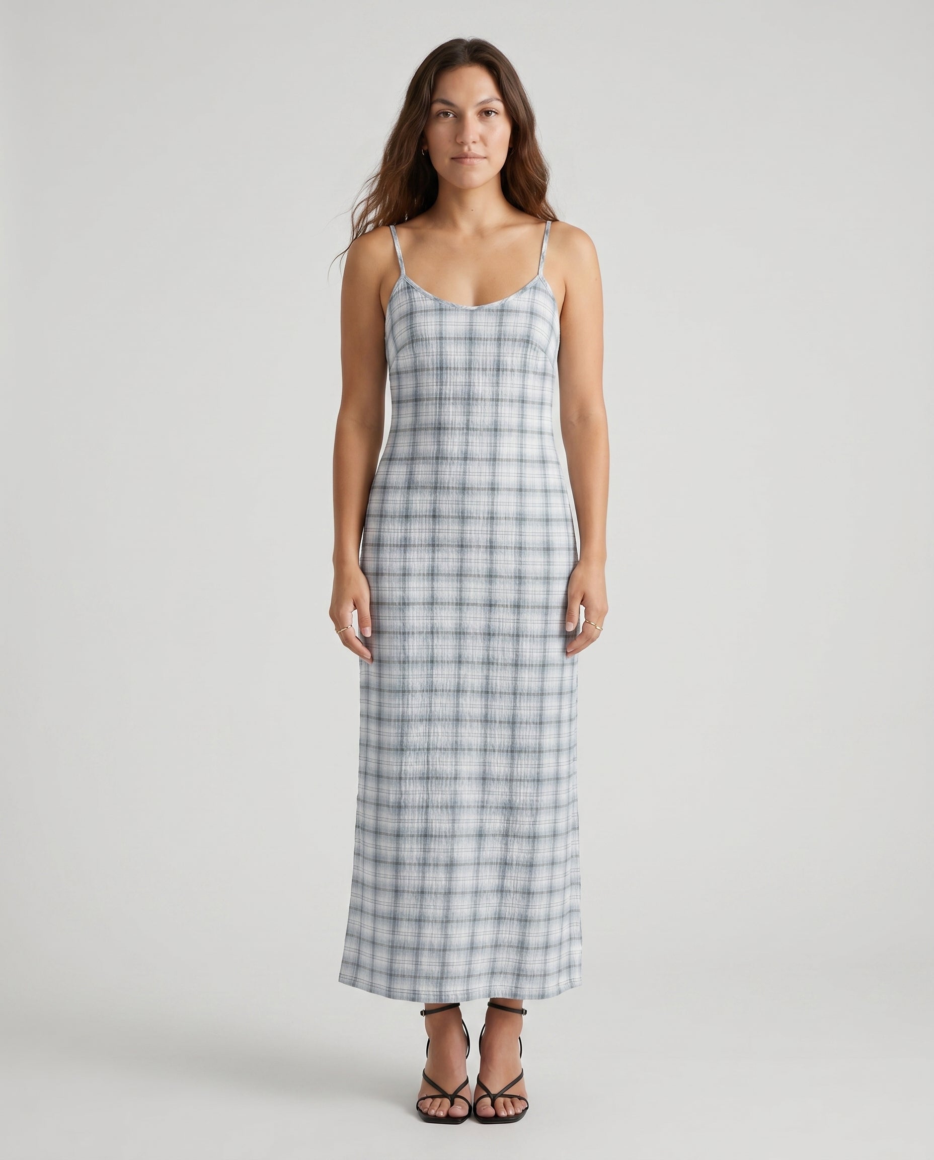 Lagoon - Robe longue en seersucker de chanvre à carreaux grisâtres