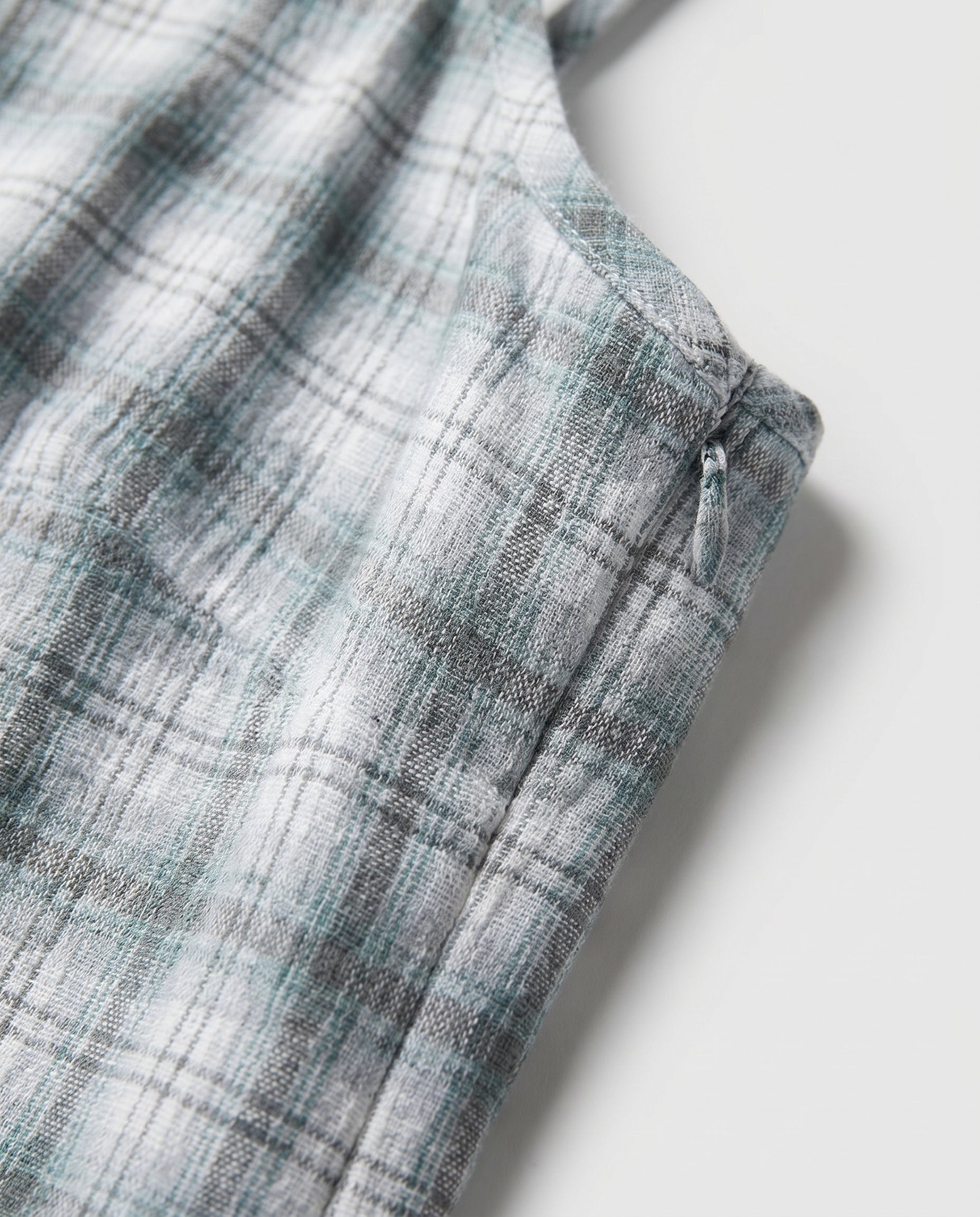 Lagoon - Robe longue en seersucker de chanvre à carreaux grisâtres