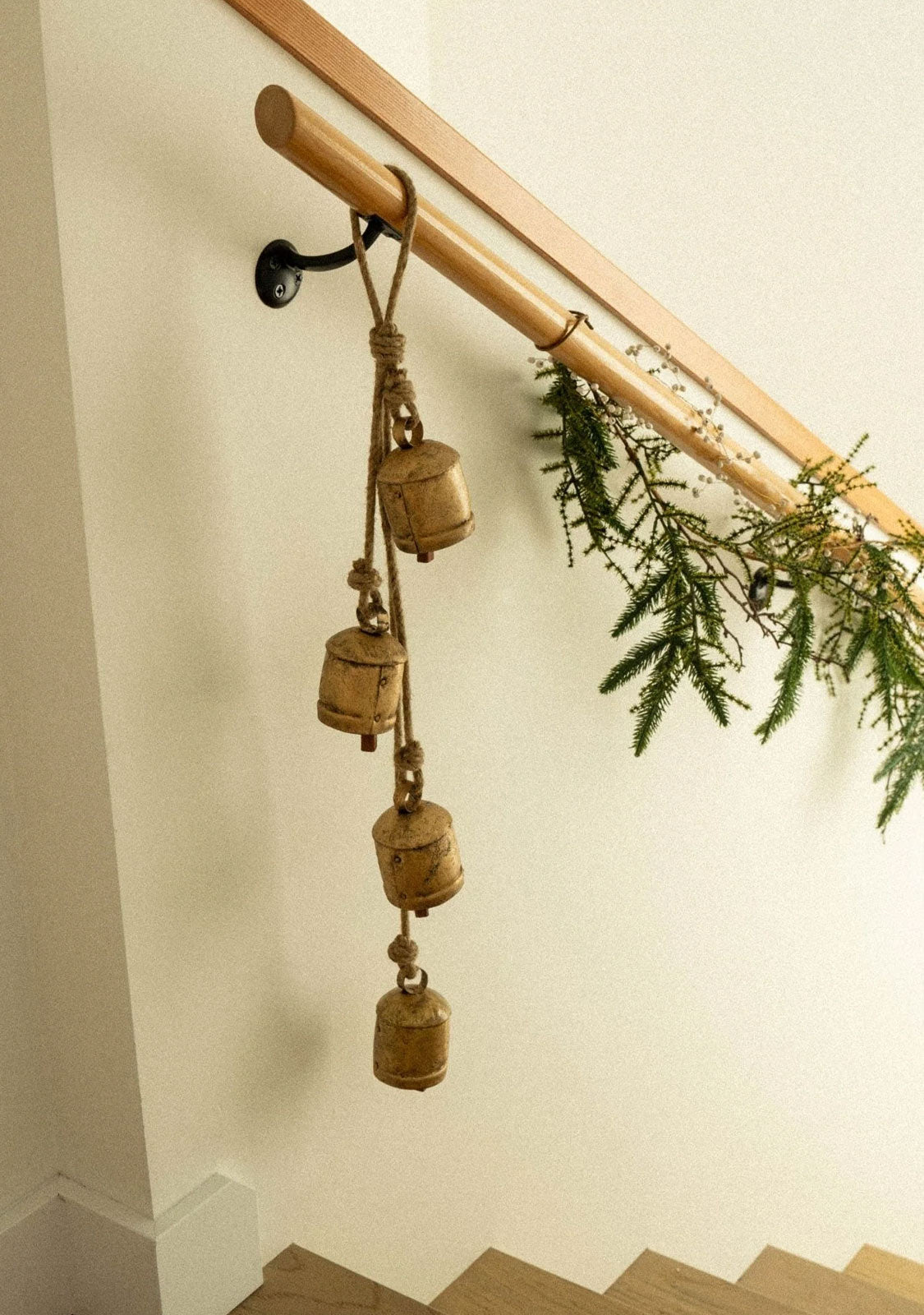Rustic Bell Cascade L