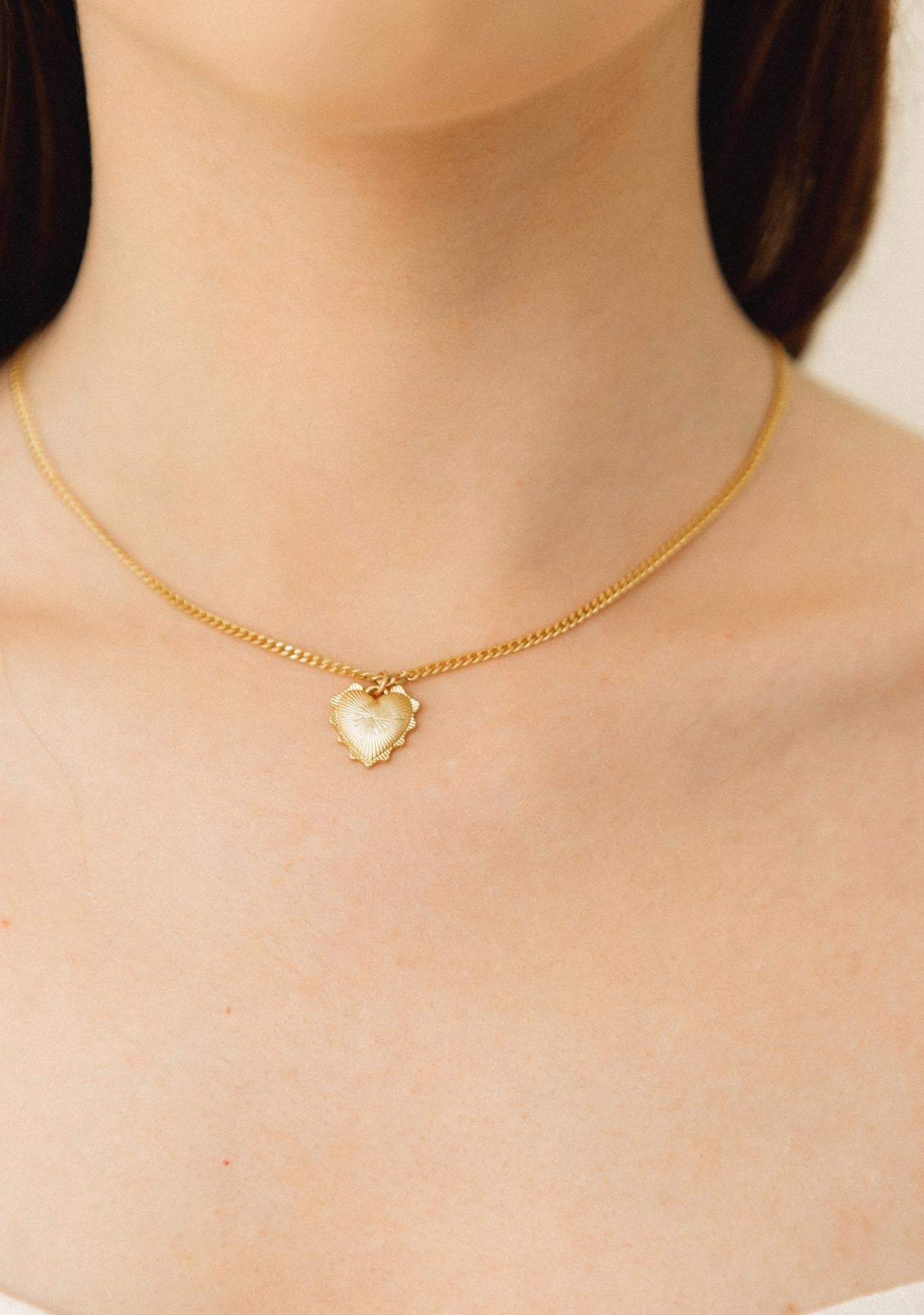 Gold Chain Necklace w Heart