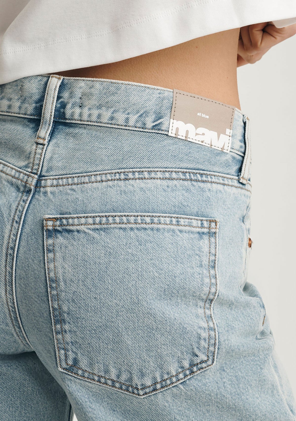 Sandy Extra Wide Bleached Classic Denim