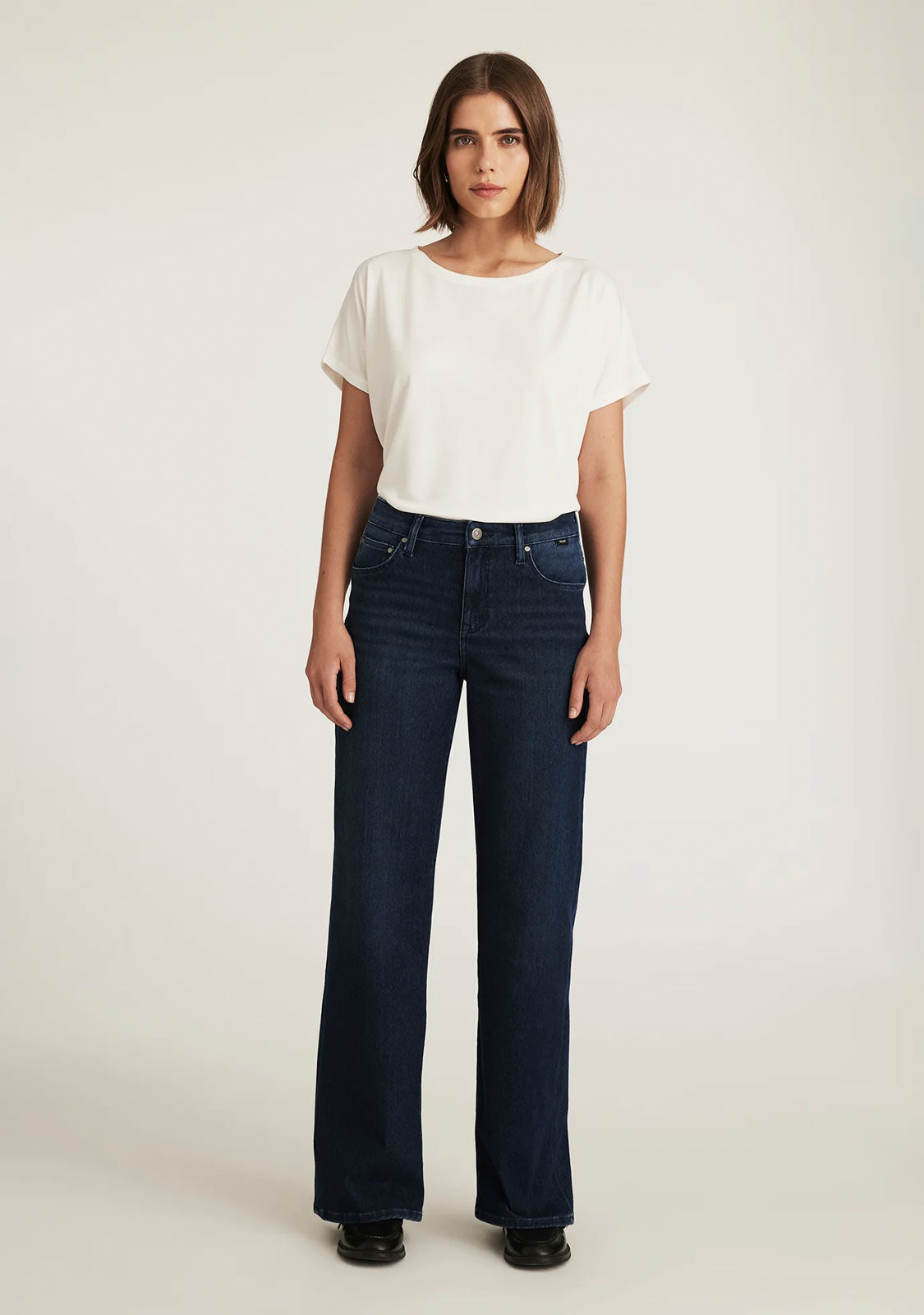 Sabrina Dark Blue Move Dark Blue Move