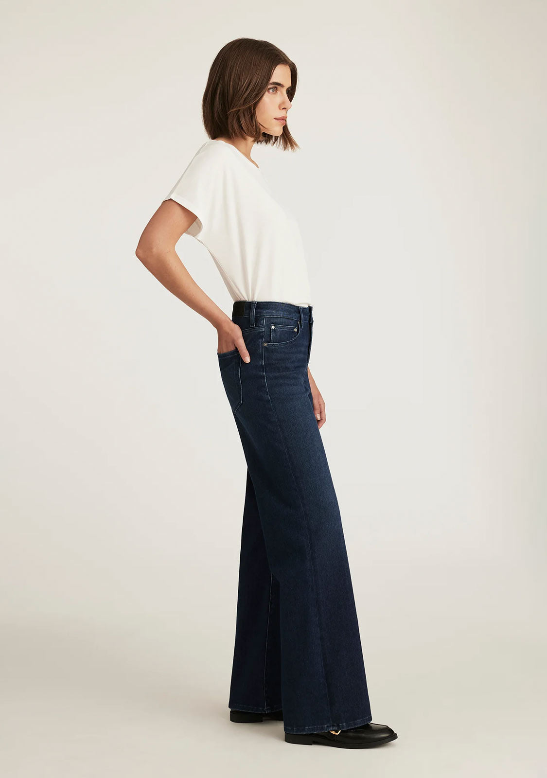 Sabrina Dark Blue Move Dark Blue Move