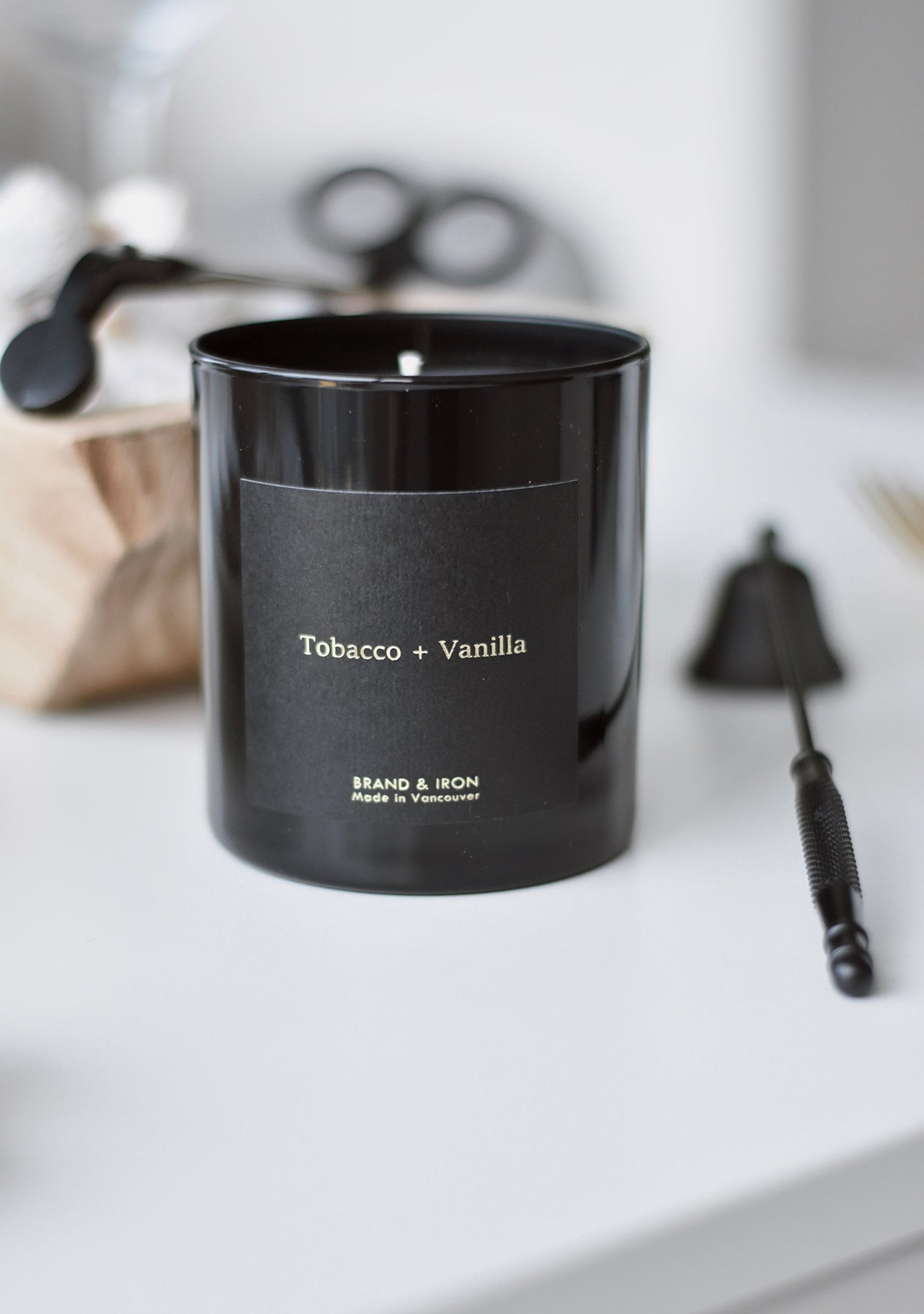 Dark Spaces Candle Tobacco & Vanilla