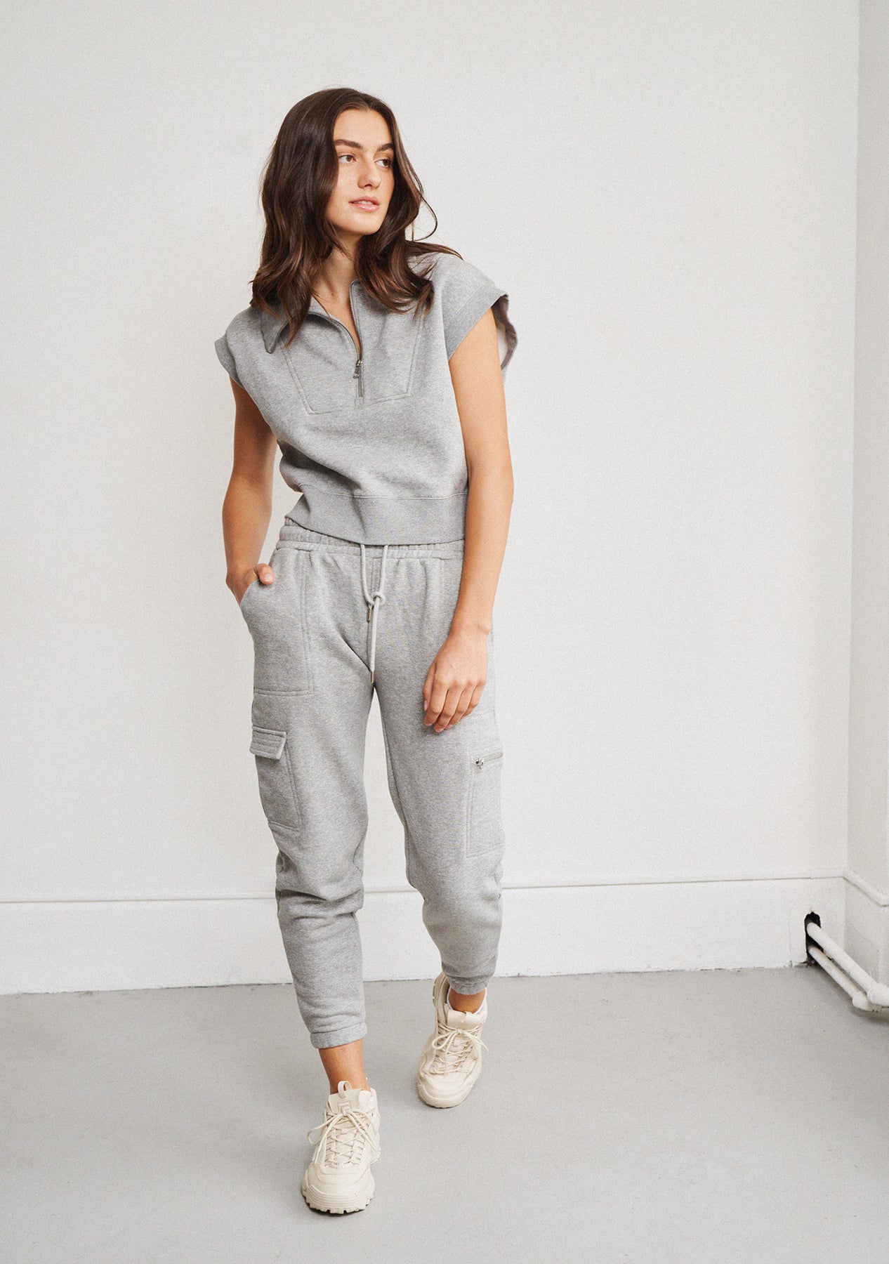 3/4 ZIP VEST WITH HIGH COLLAR