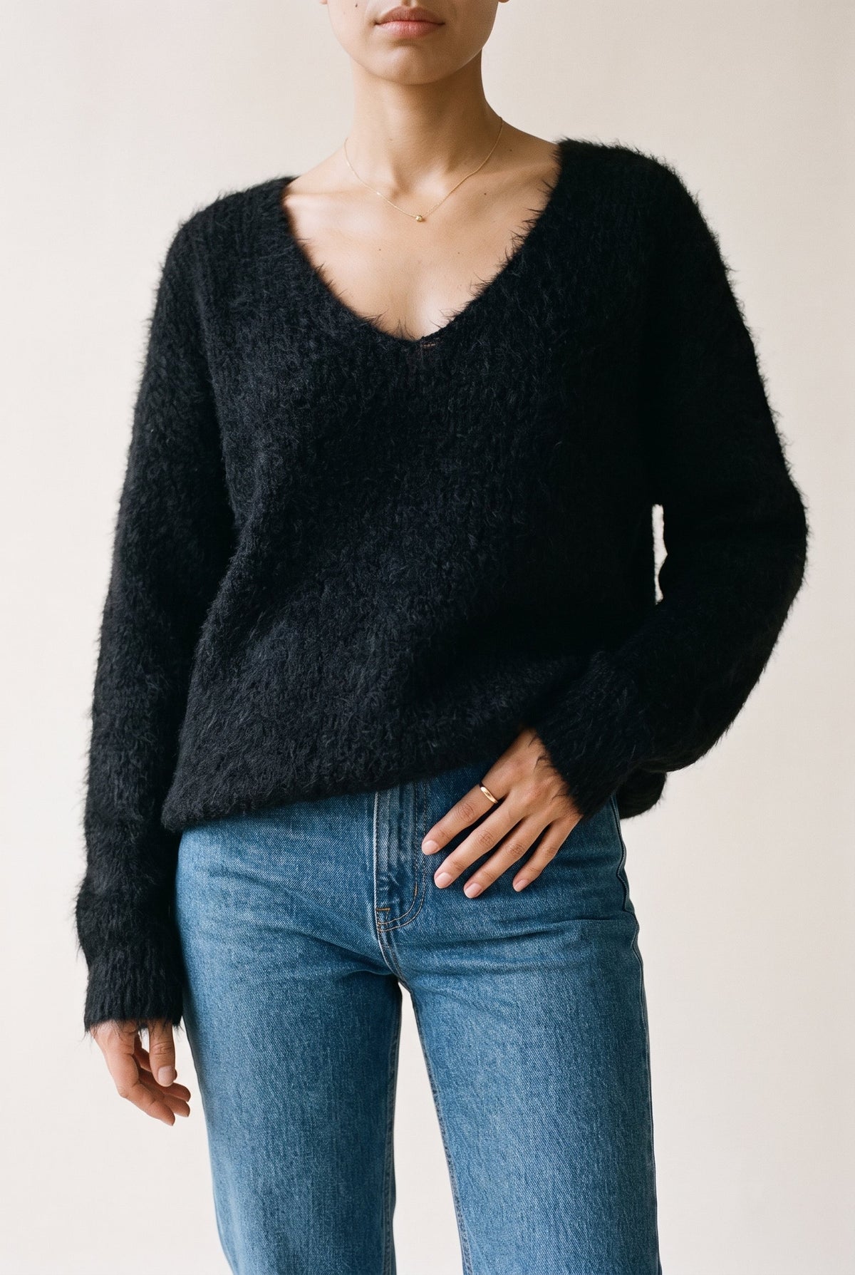 Elizabeth LS VNeck Sweater LAI KNITTERS (The Base)
