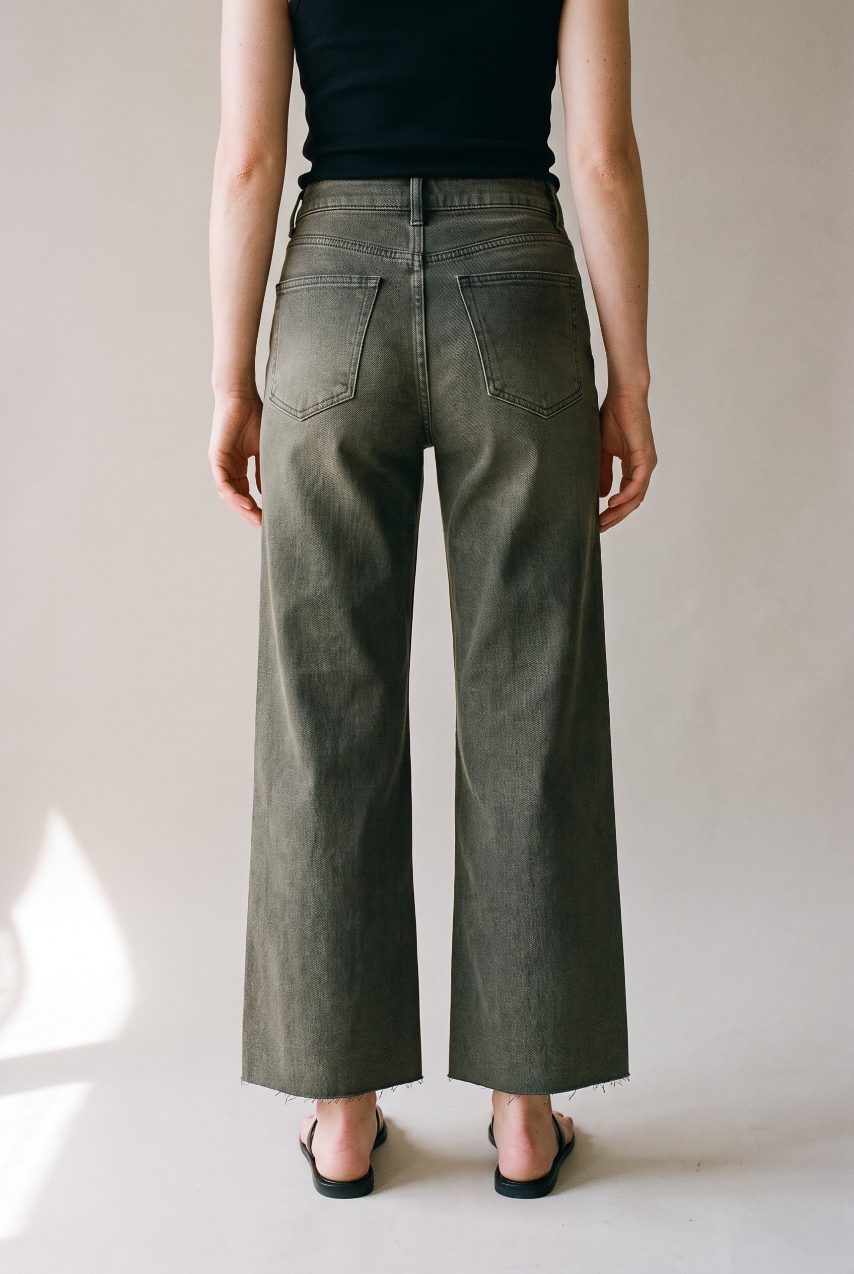 Pantalon en jean à jambes larges, vert olive délavé