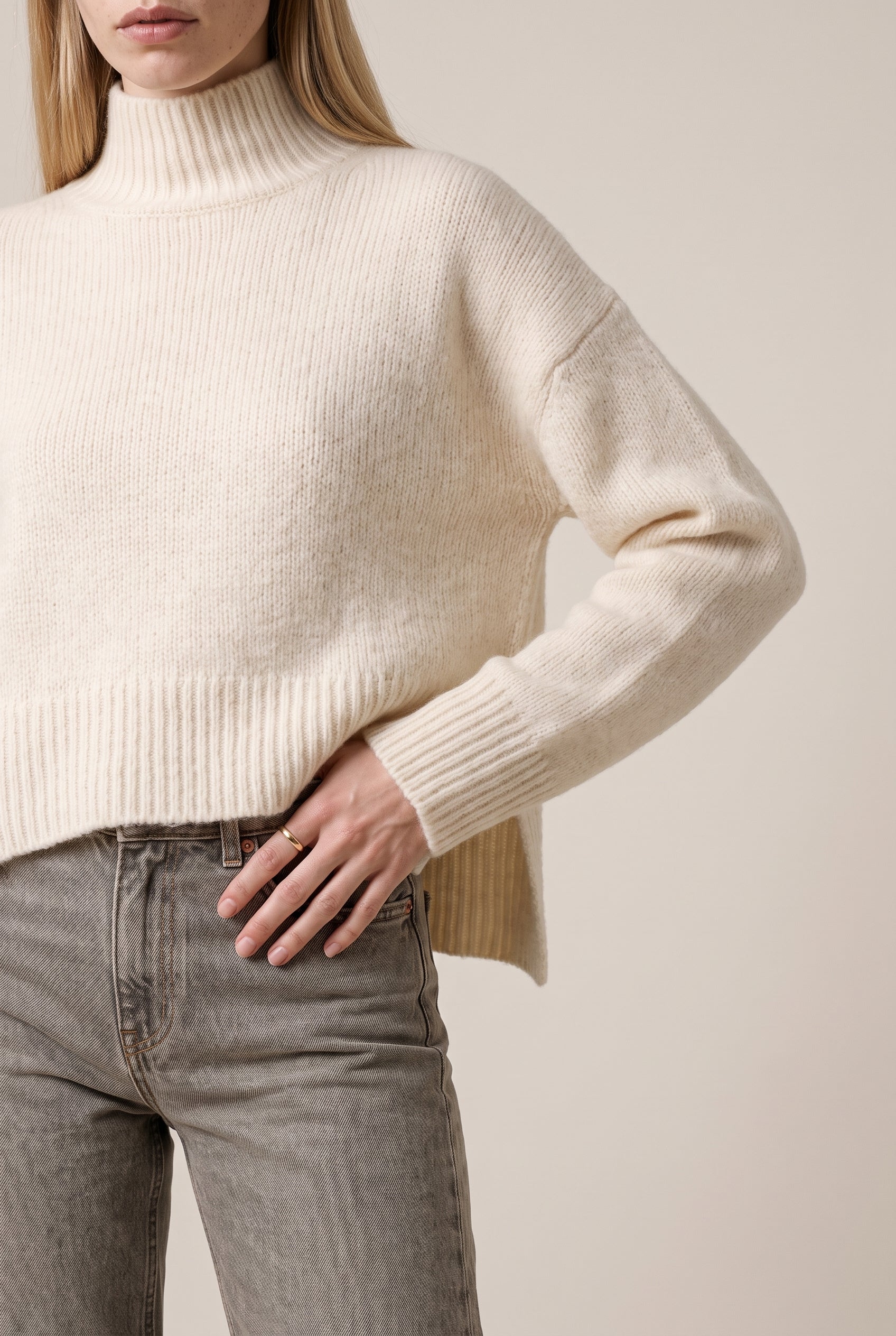 Pull à col montant en laine mélangée
