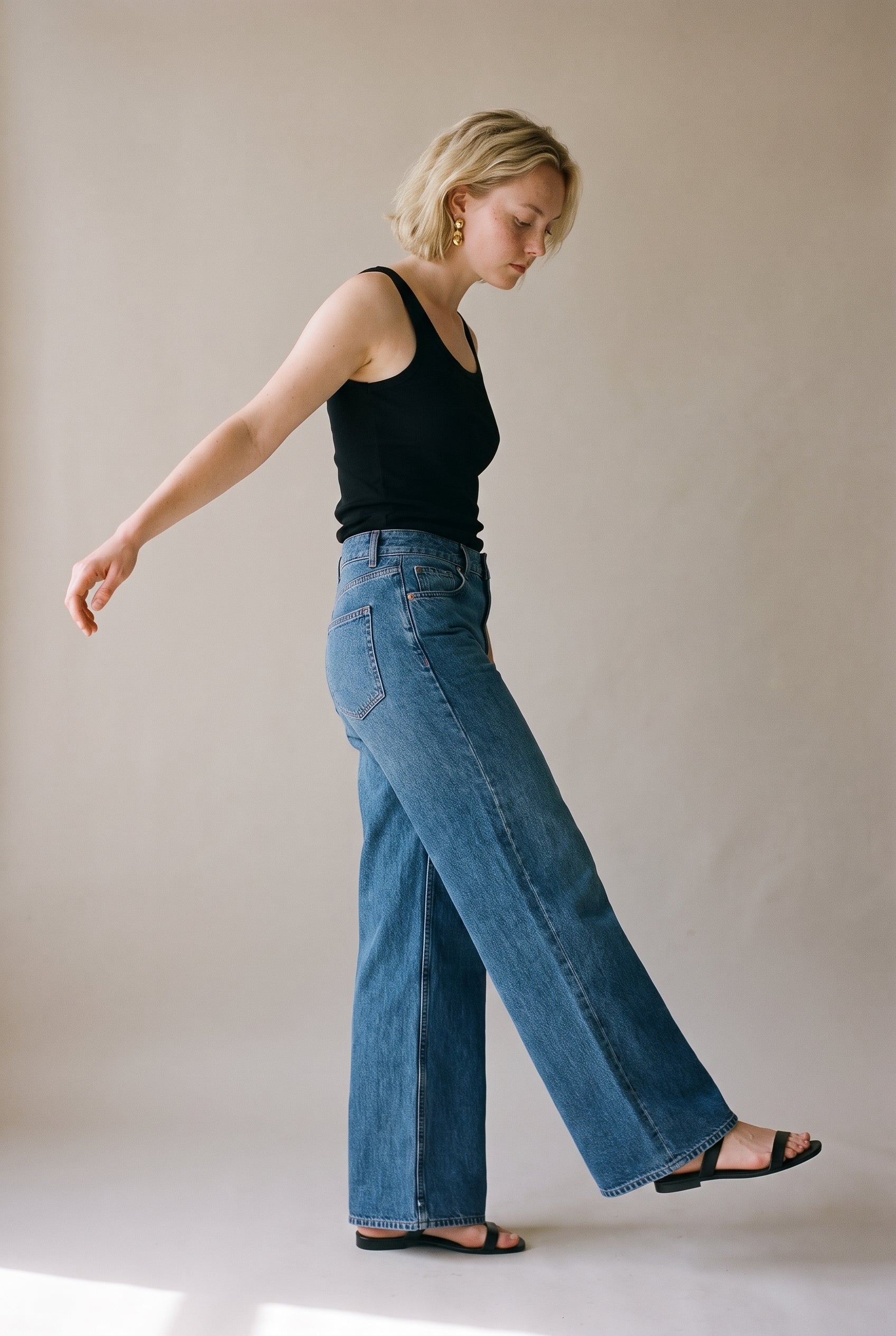 La structure des jeans Wave à jambes larges