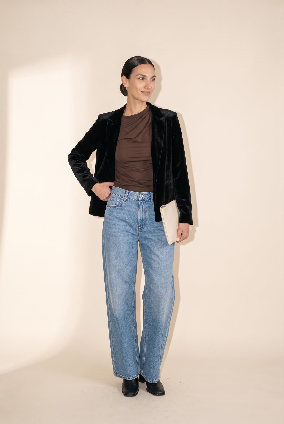 Velvet Blazer in black — front