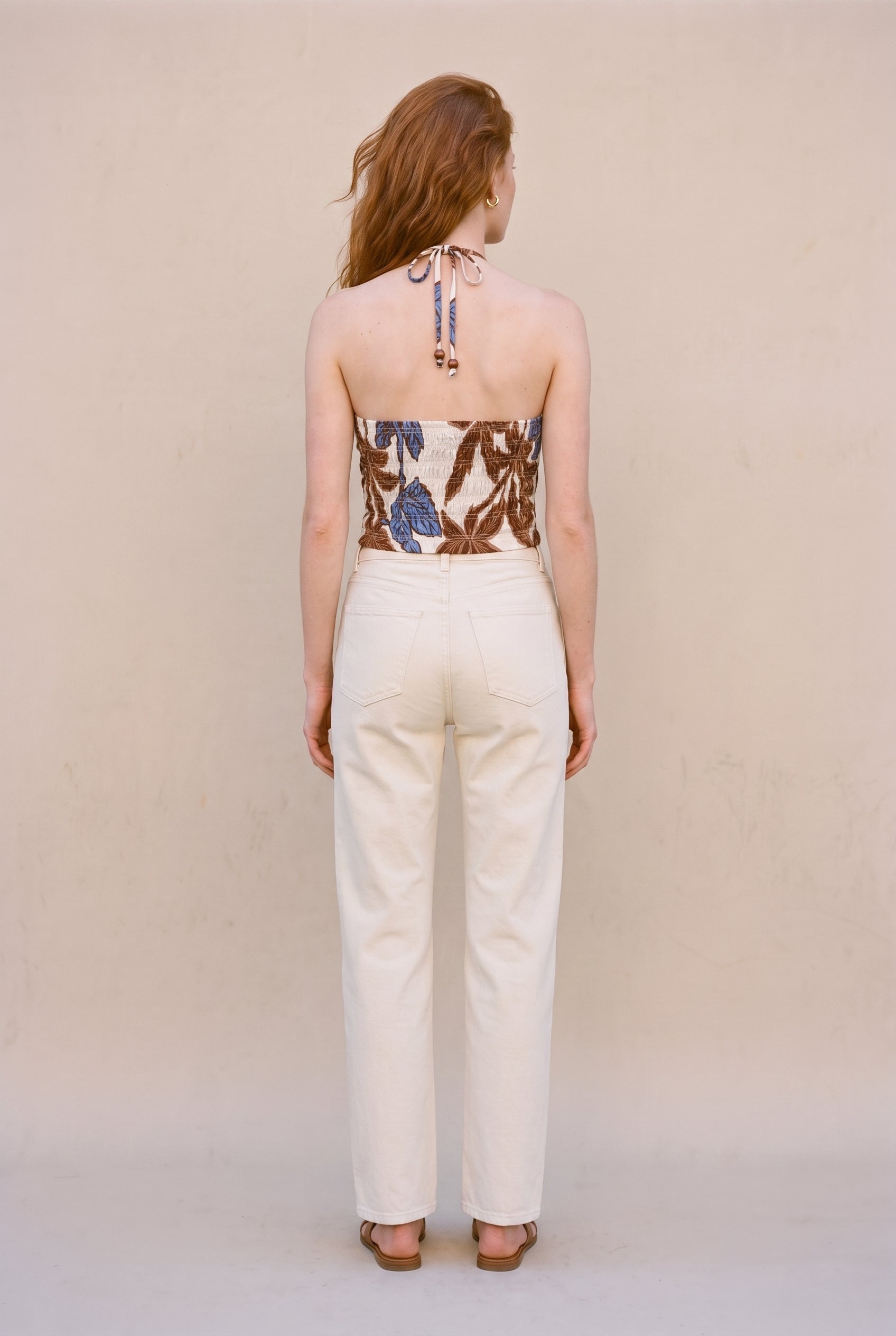 Ensemble haut dos nu smocké élastique et pantalon long ivoire/marron