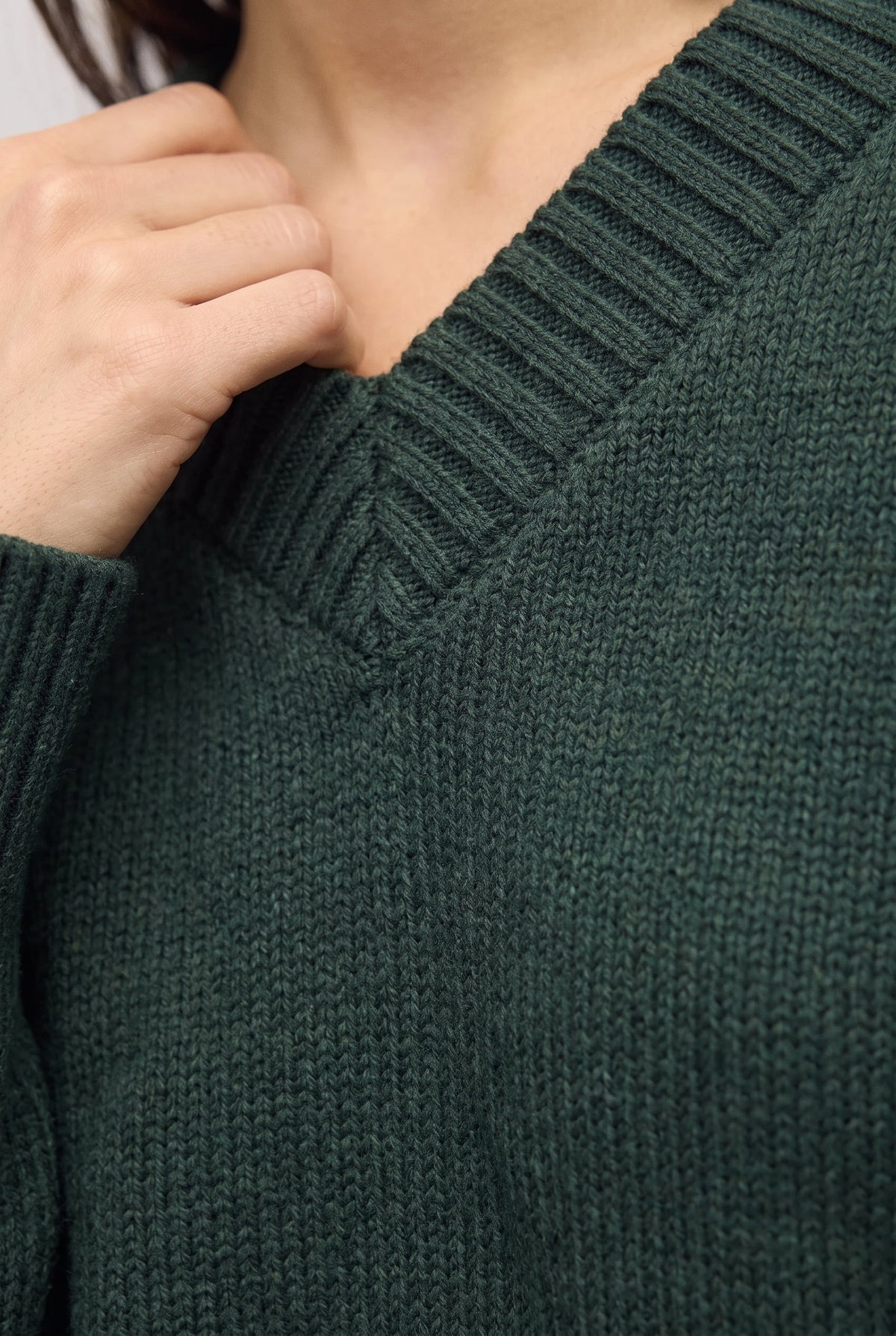 The Bella Sweater Mod Ref