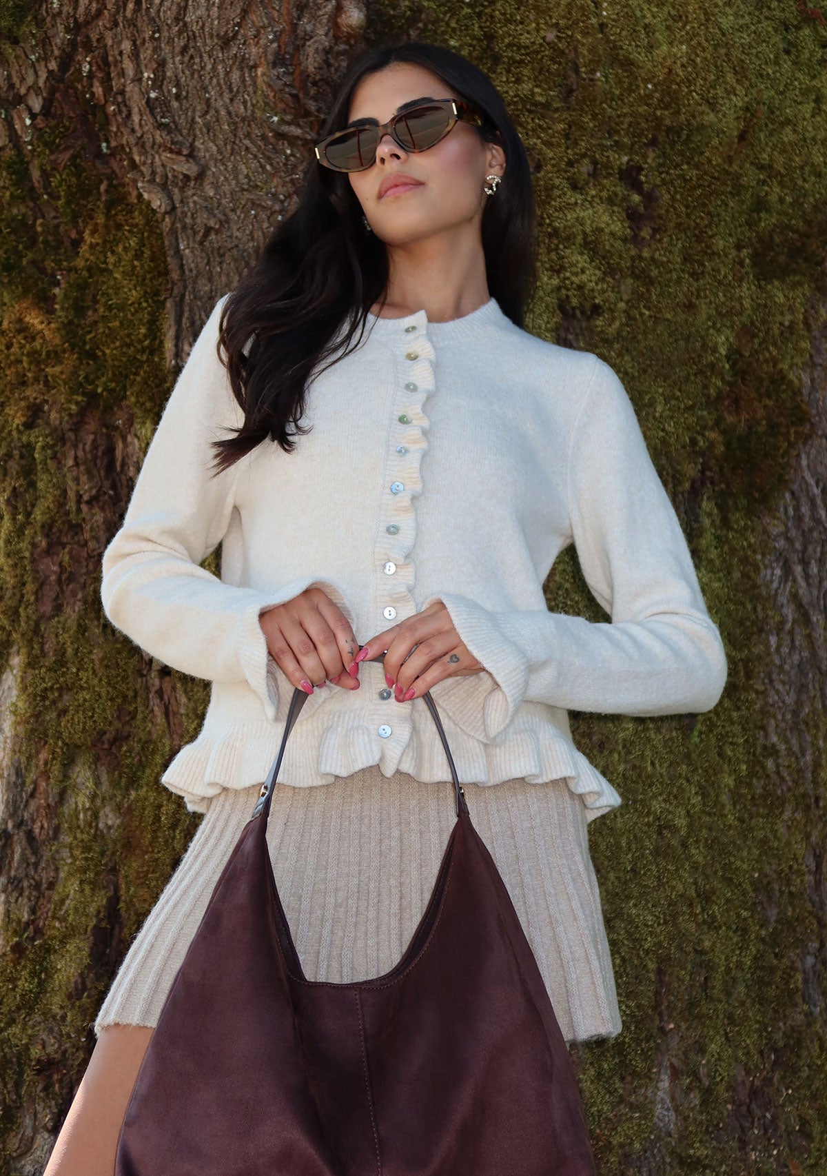Ruffle Wave Button Knit Cardigan Cream