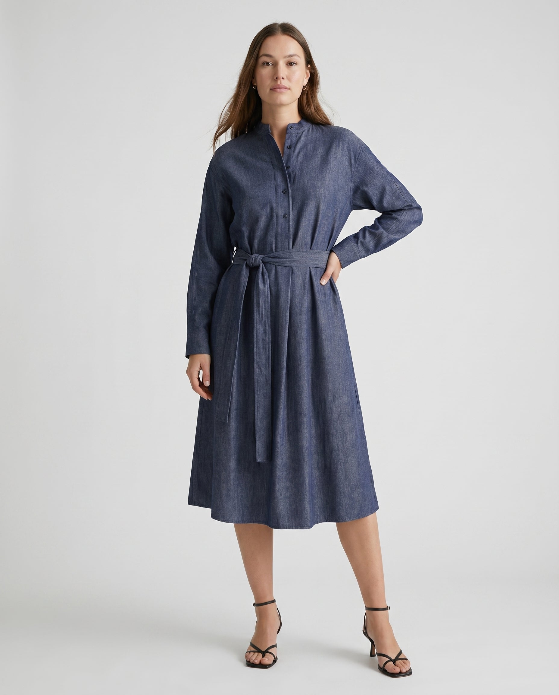 Robe-chemise midi ceinturée en jean bleu