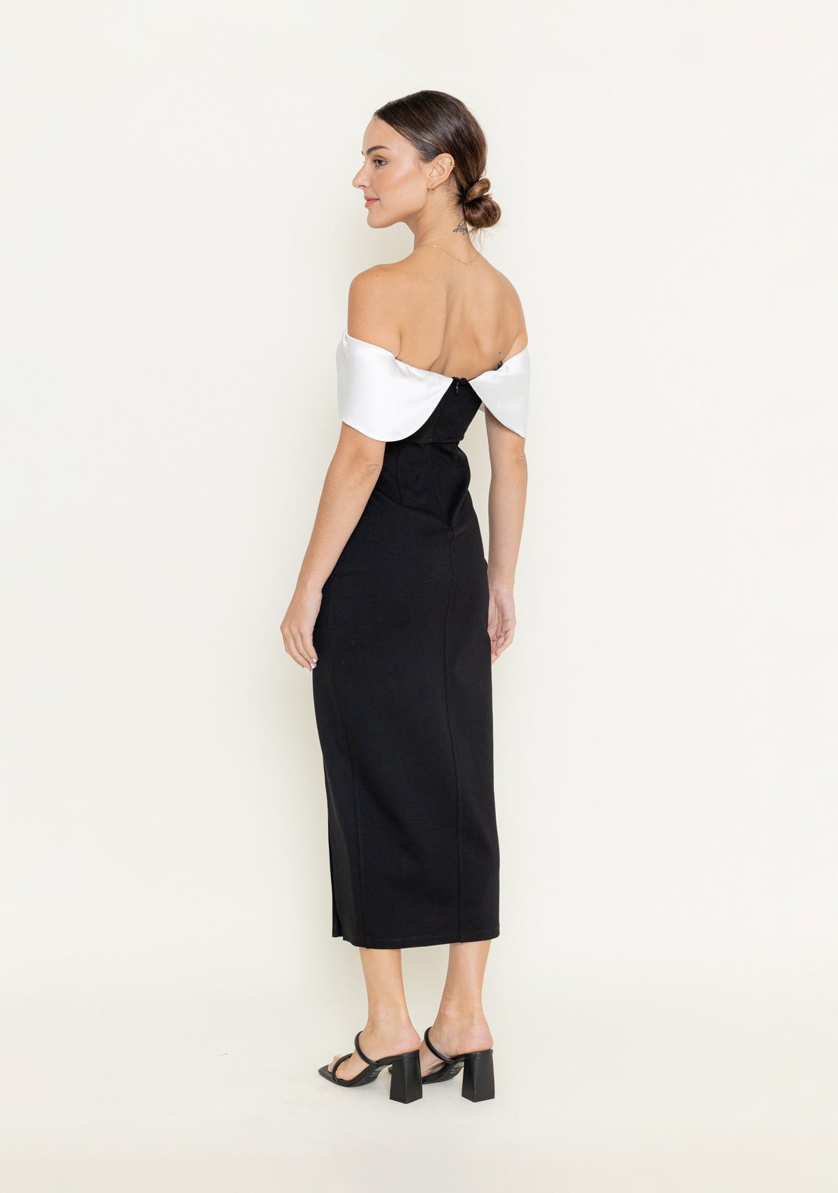 Contrast Bow Design Off Shoulder Maxi Dress Black/White