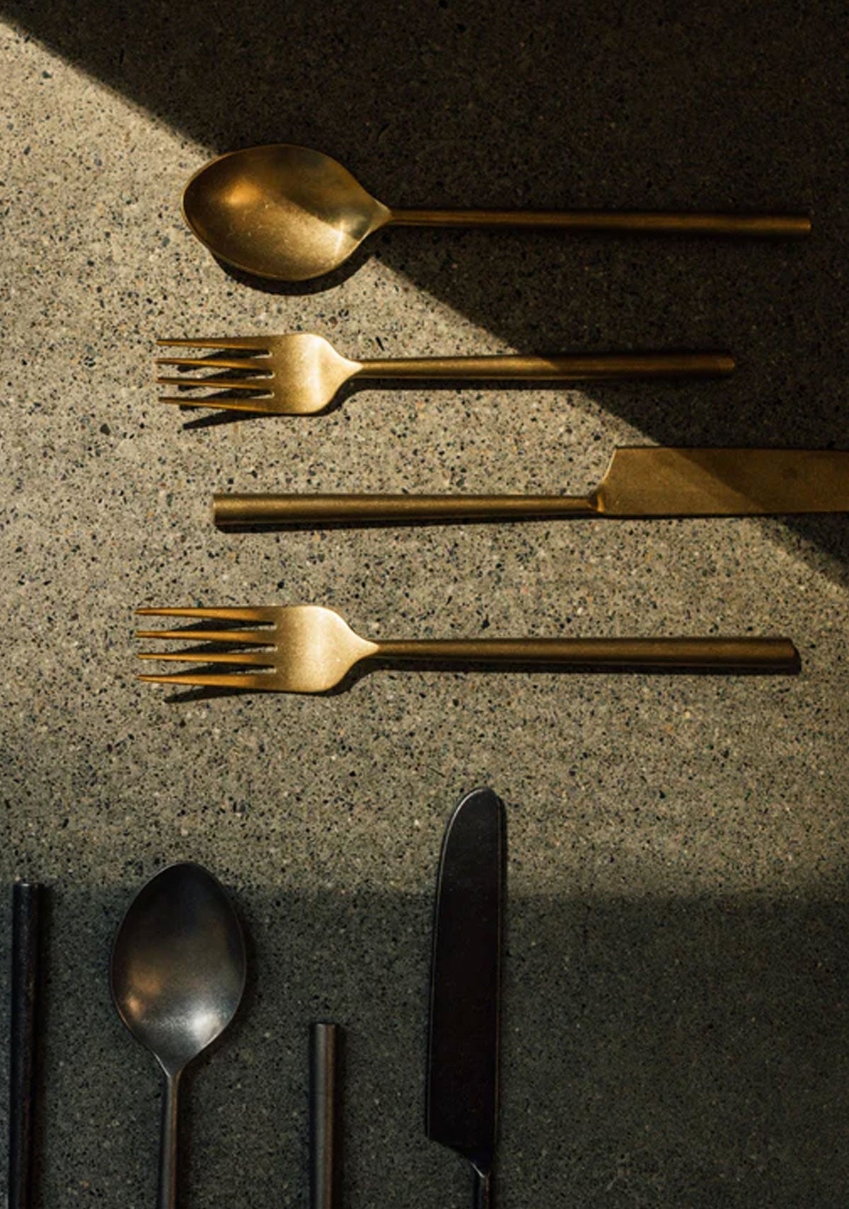 Tides Flatware S/5 Tumbled Gold