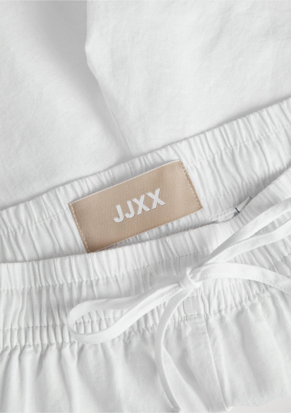 JX Amy Linen Blend Shorts