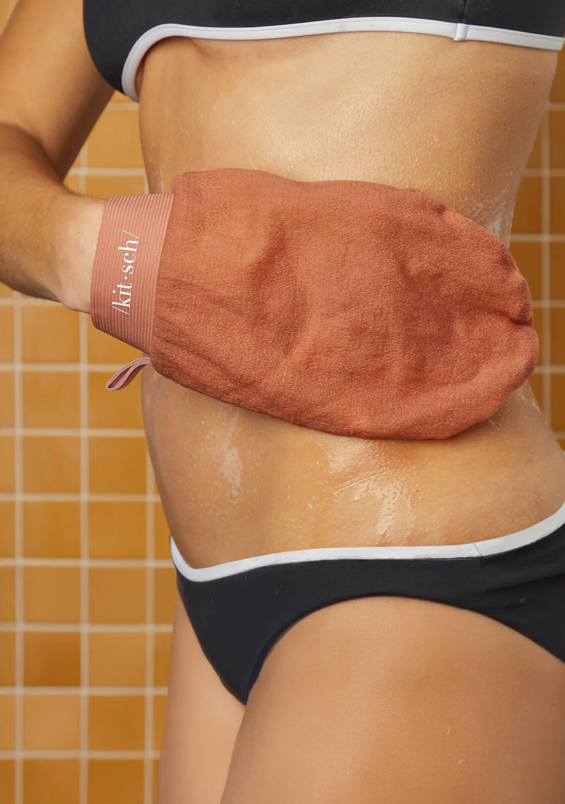 Exfoliating Glove 2PC / Black & Terracotta