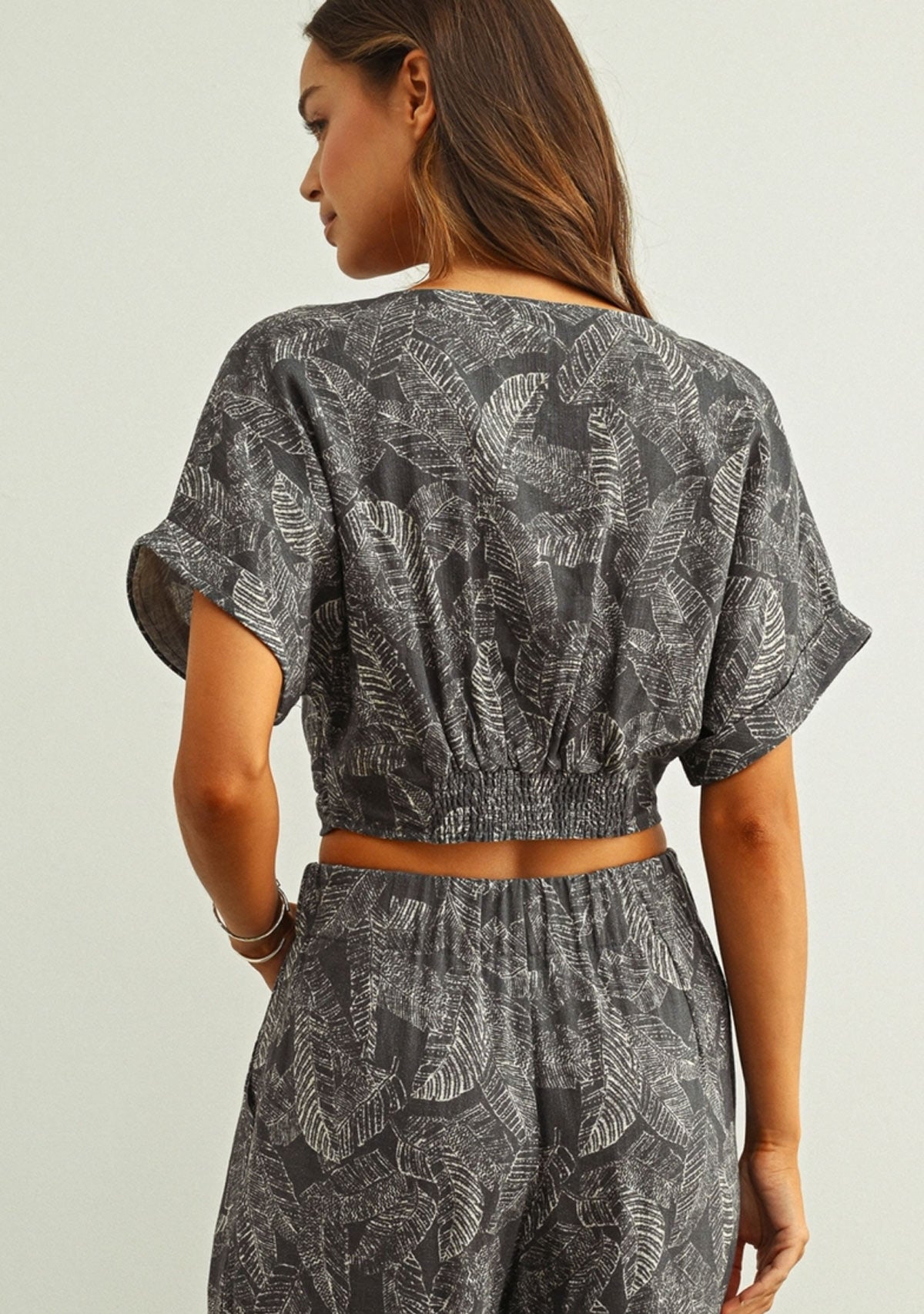 Leaf Print Faded Effect Twist Front Top Navy