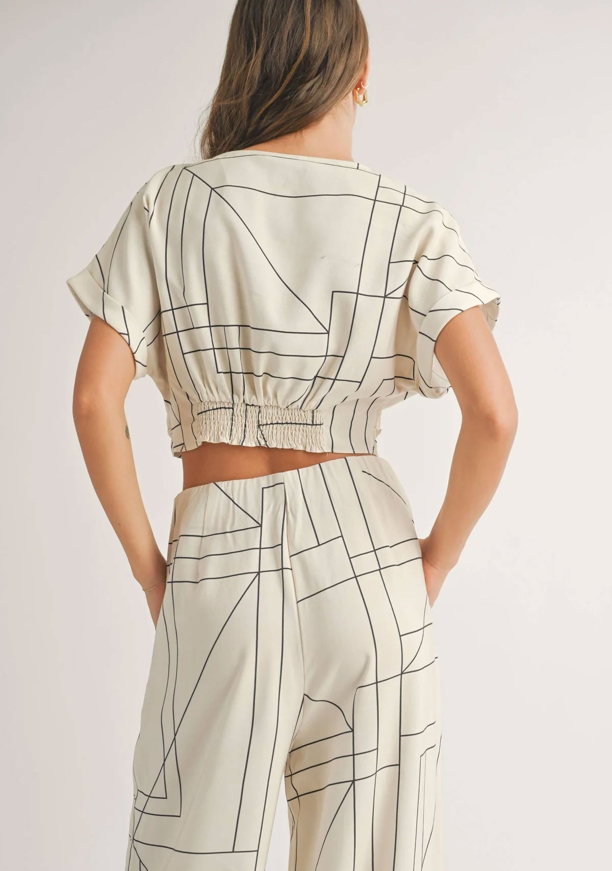Multi Grid Pattern Knot Front Top | The Latest Scoop
