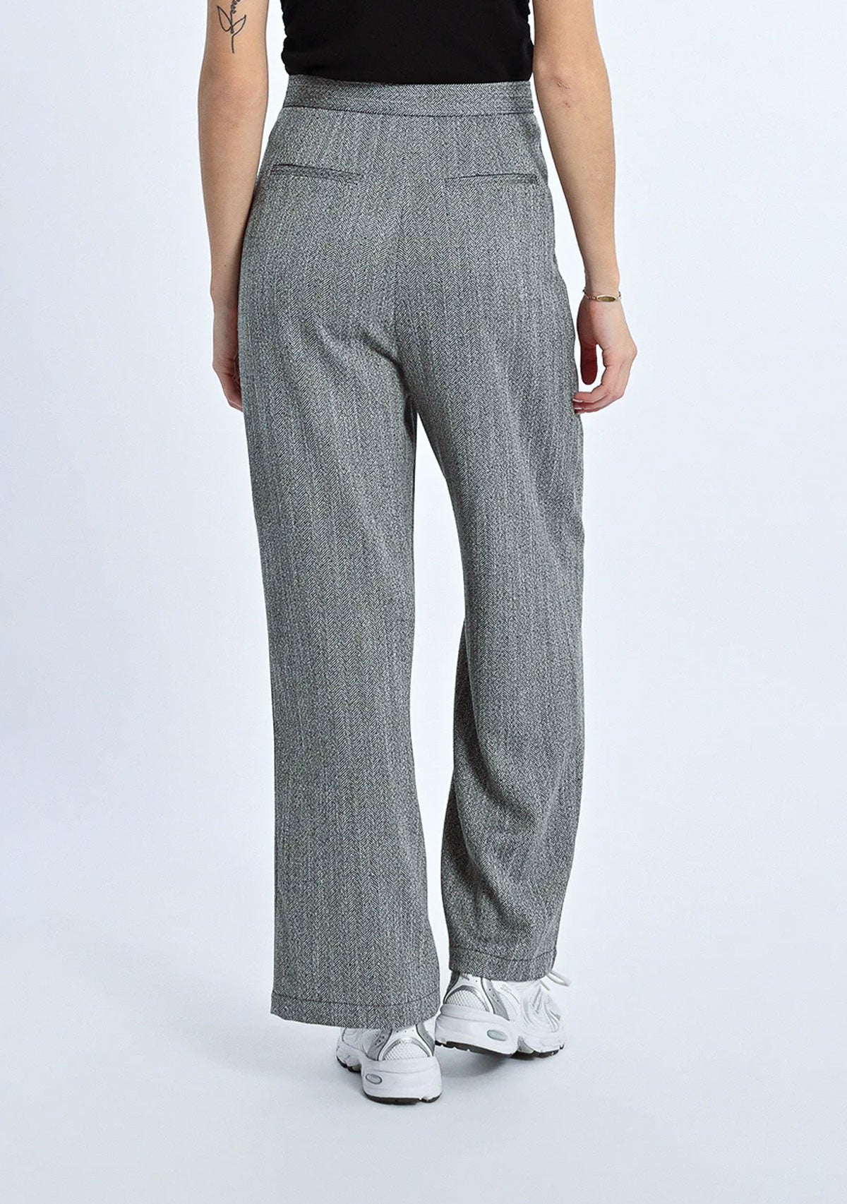High-Waisted Wide-Leg Pleated Trousers Black Noir